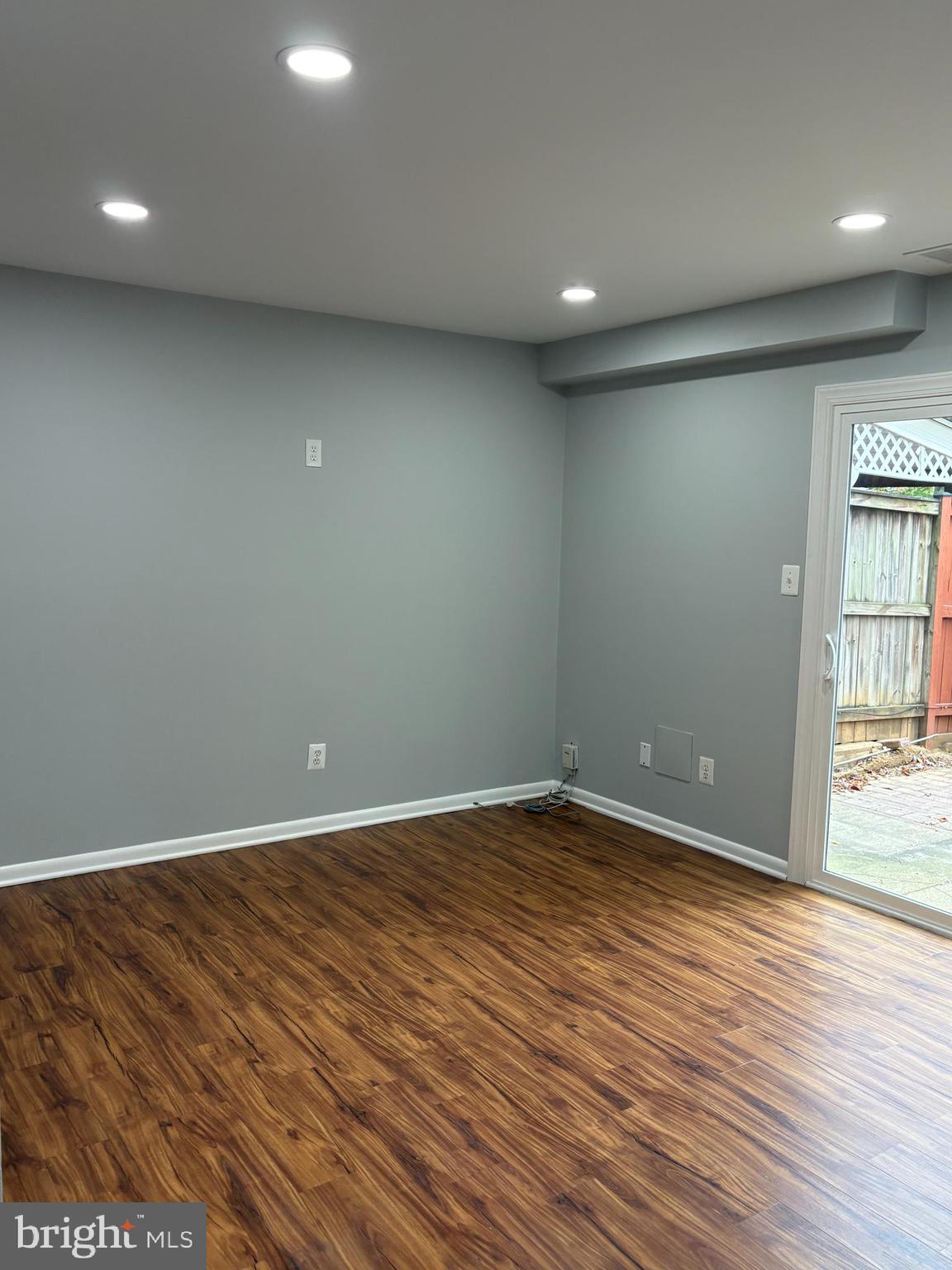 CRESTWOOD VILLAGE - Residential