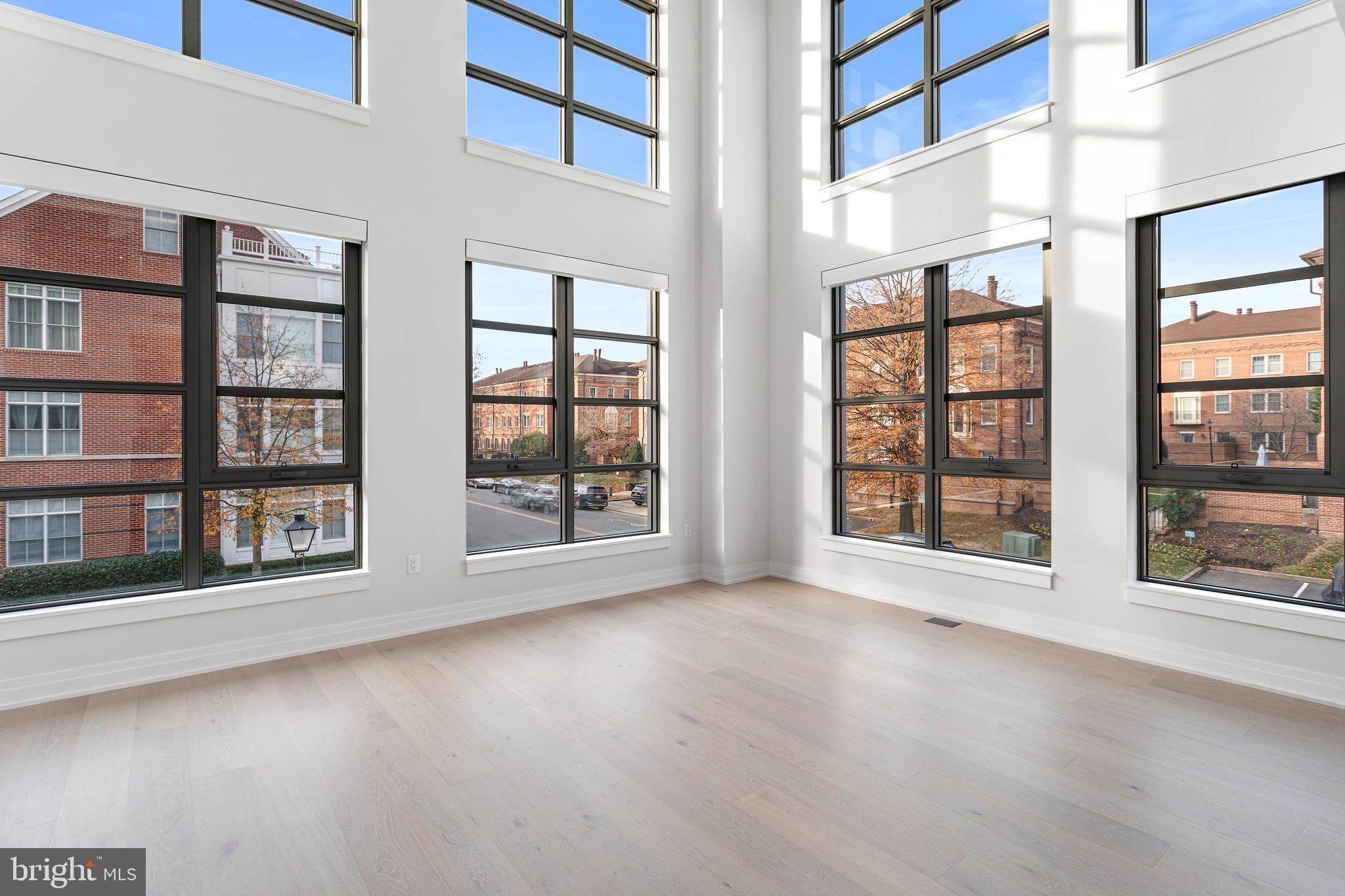 OLD TOWN ALEXANDRIA - Residential