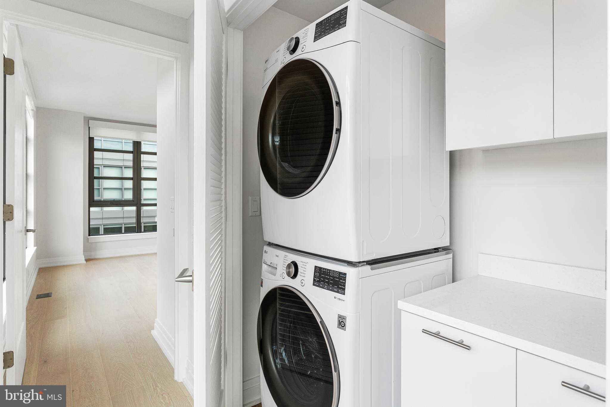 OLD TOWN ALEXANDRIA - Residential