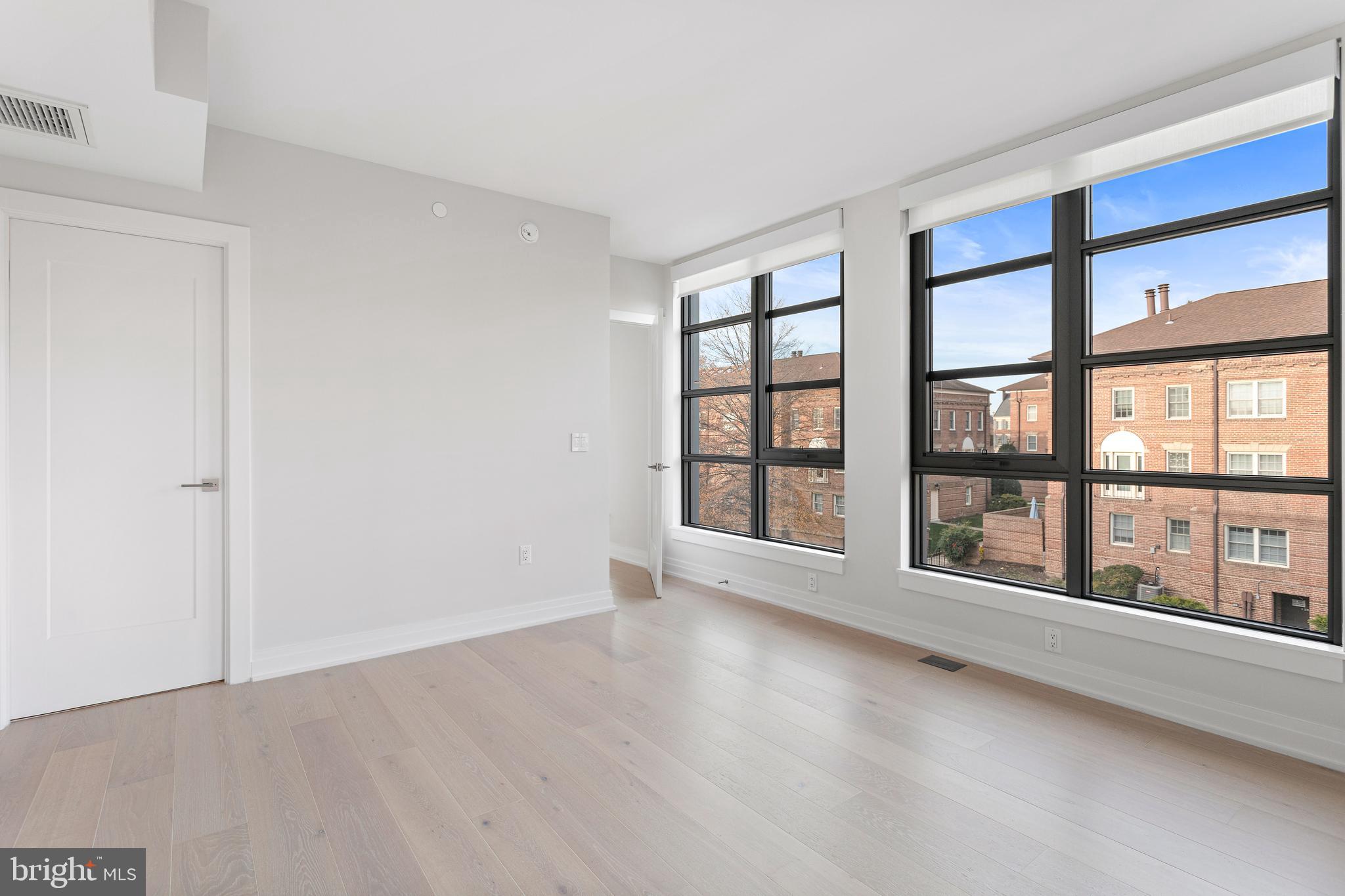 OLD TOWN ALEXANDRIA - Residential