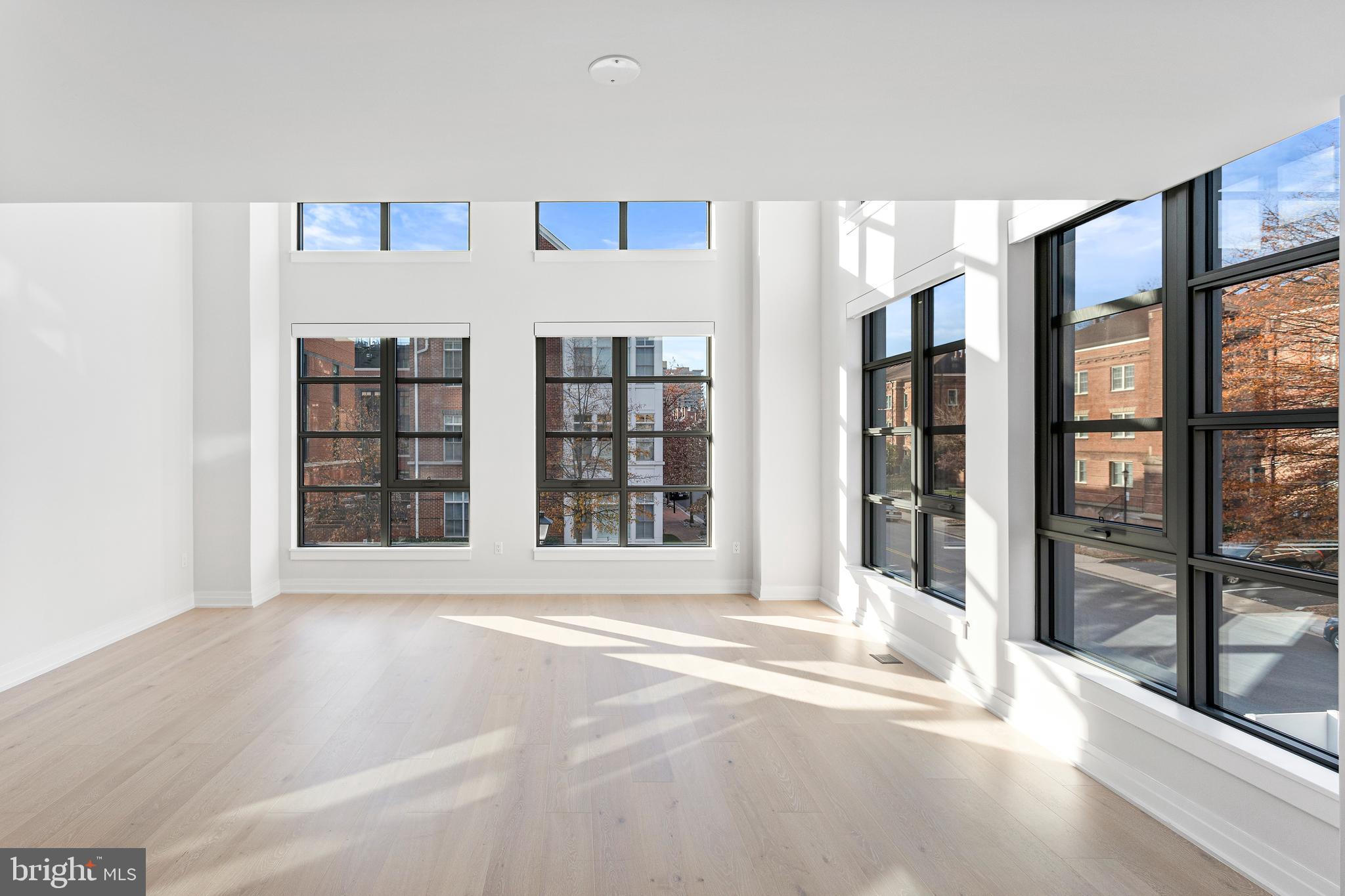 OLD TOWN ALEXANDRIA - Residential