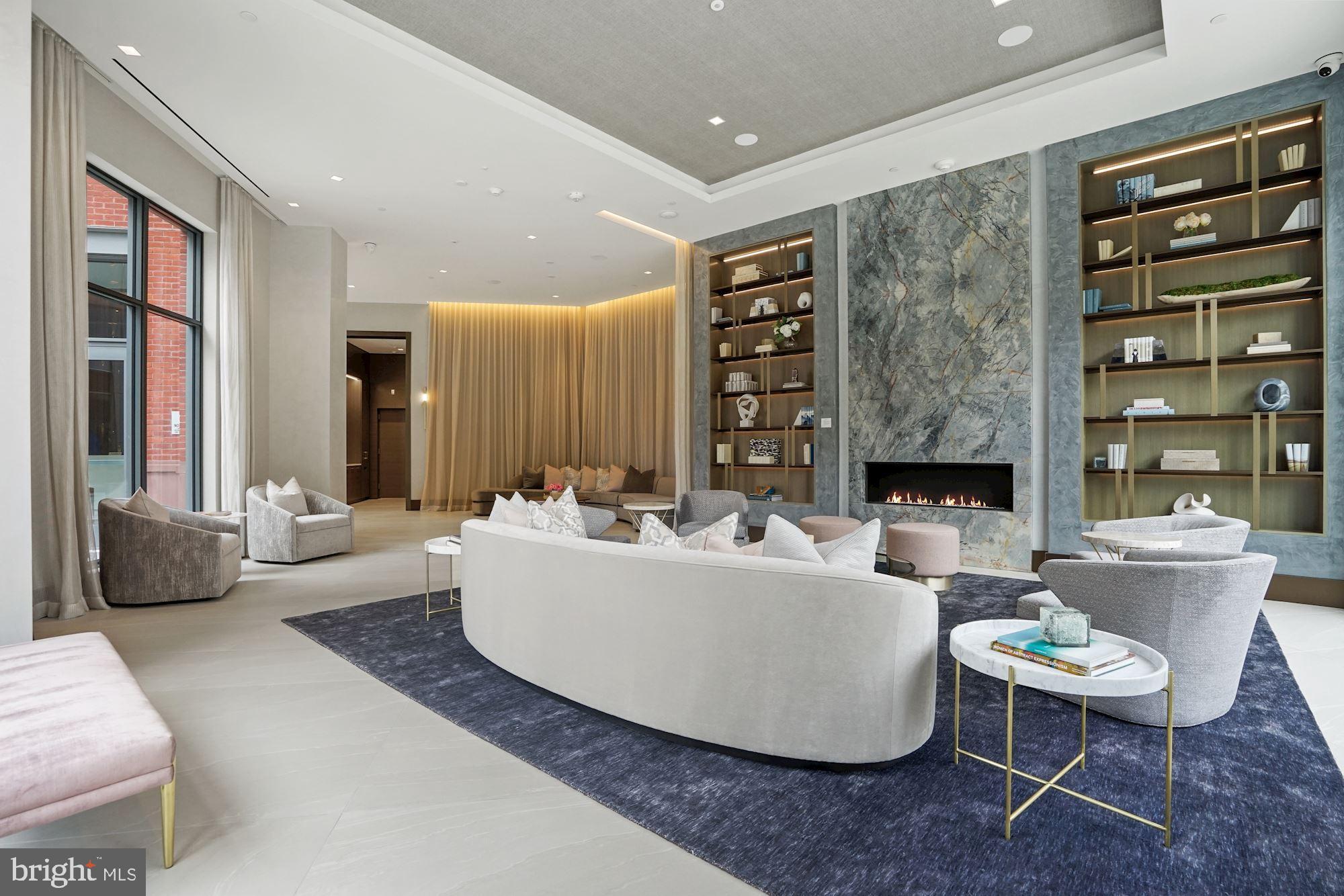 OLD TOWN ALEXANDRIA - Residential