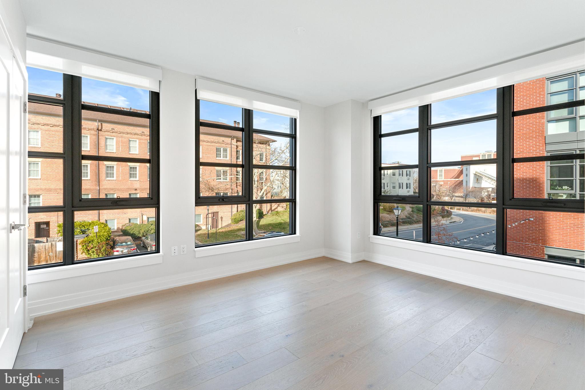 OLD TOWN ALEXANDRIA - Residential