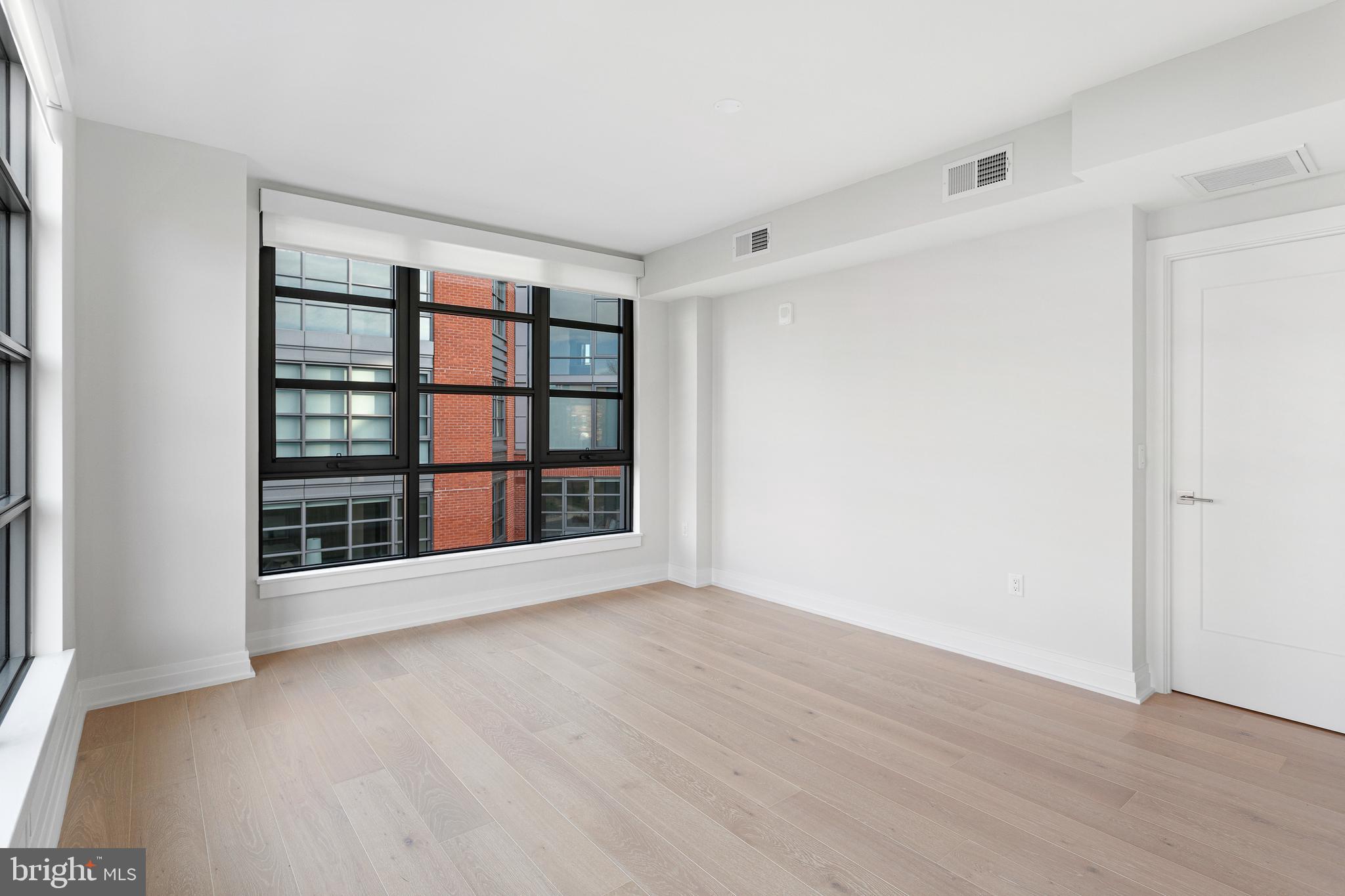 OLD TOWN ALEXANDRIA - Residential