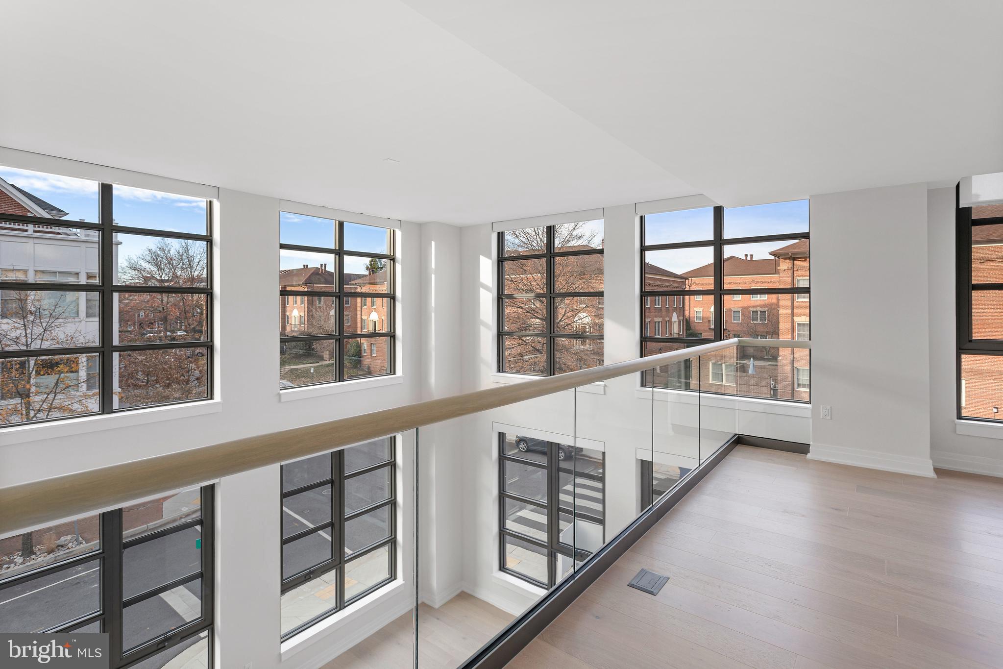 OLD TOWN ALEXANDRIA - Residential