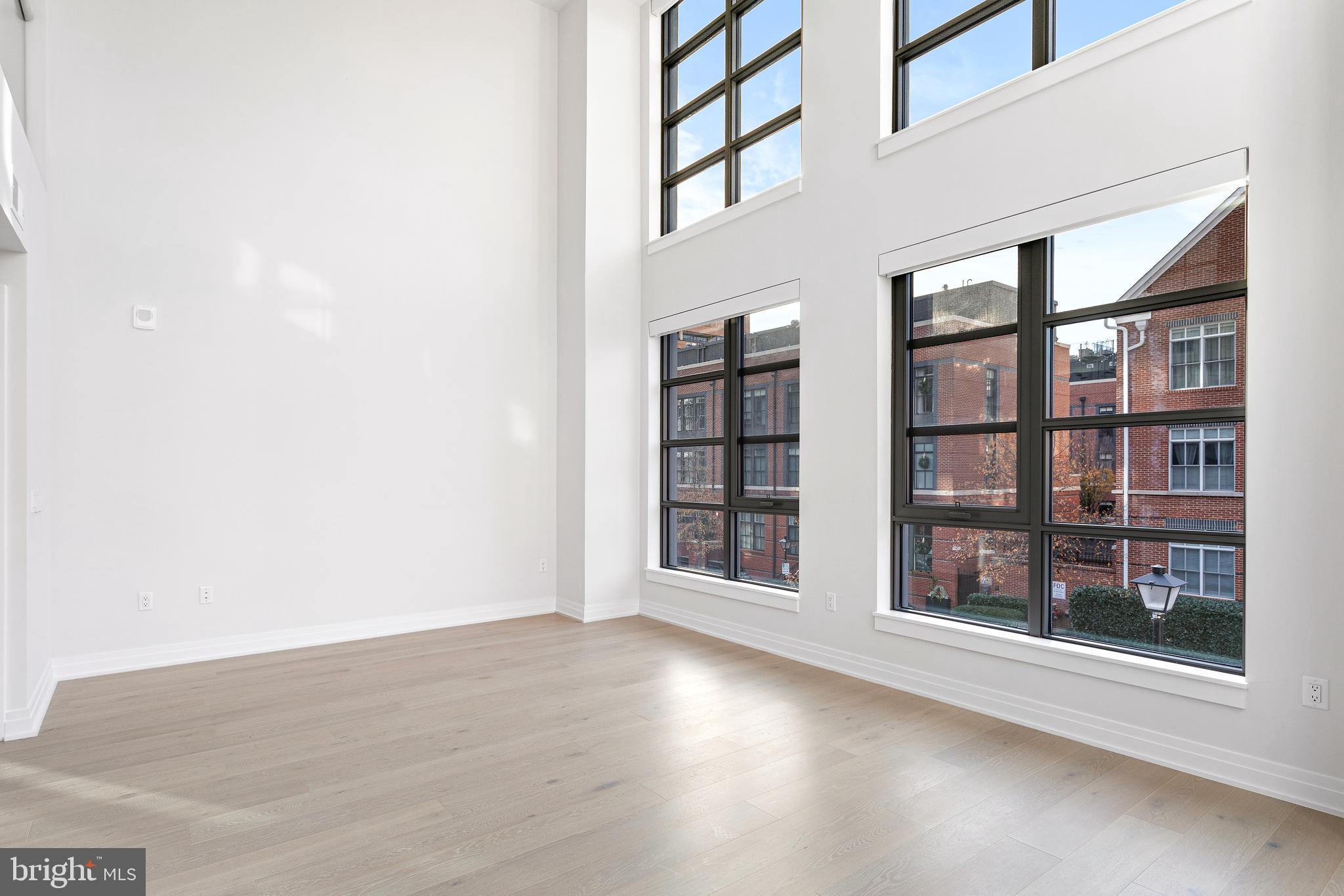 OLD TOWN ALEXANDRIA - Residential