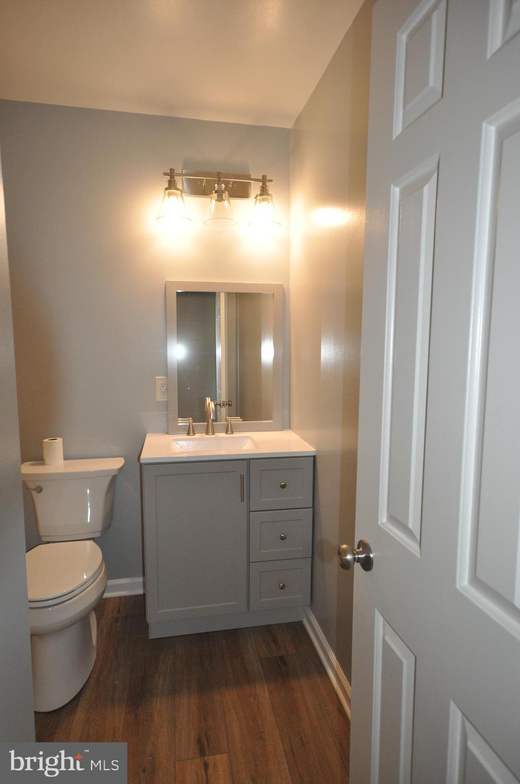 BROADVIEW - Residential Lease