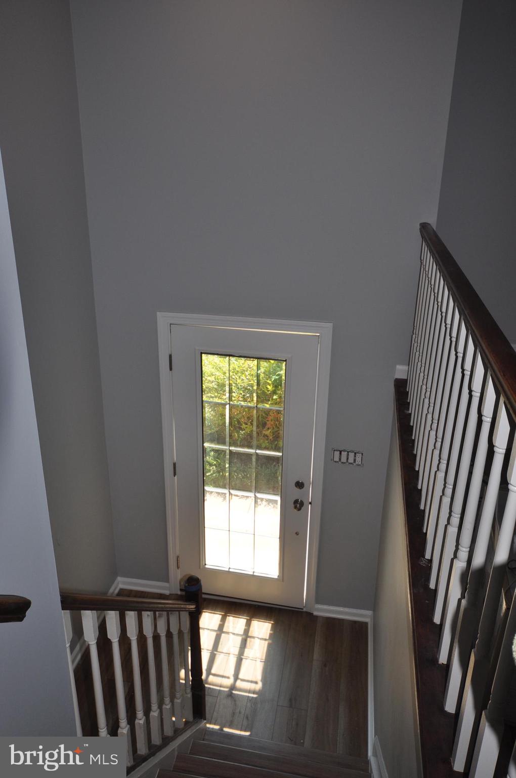 BROADVIEW - Residential Lease