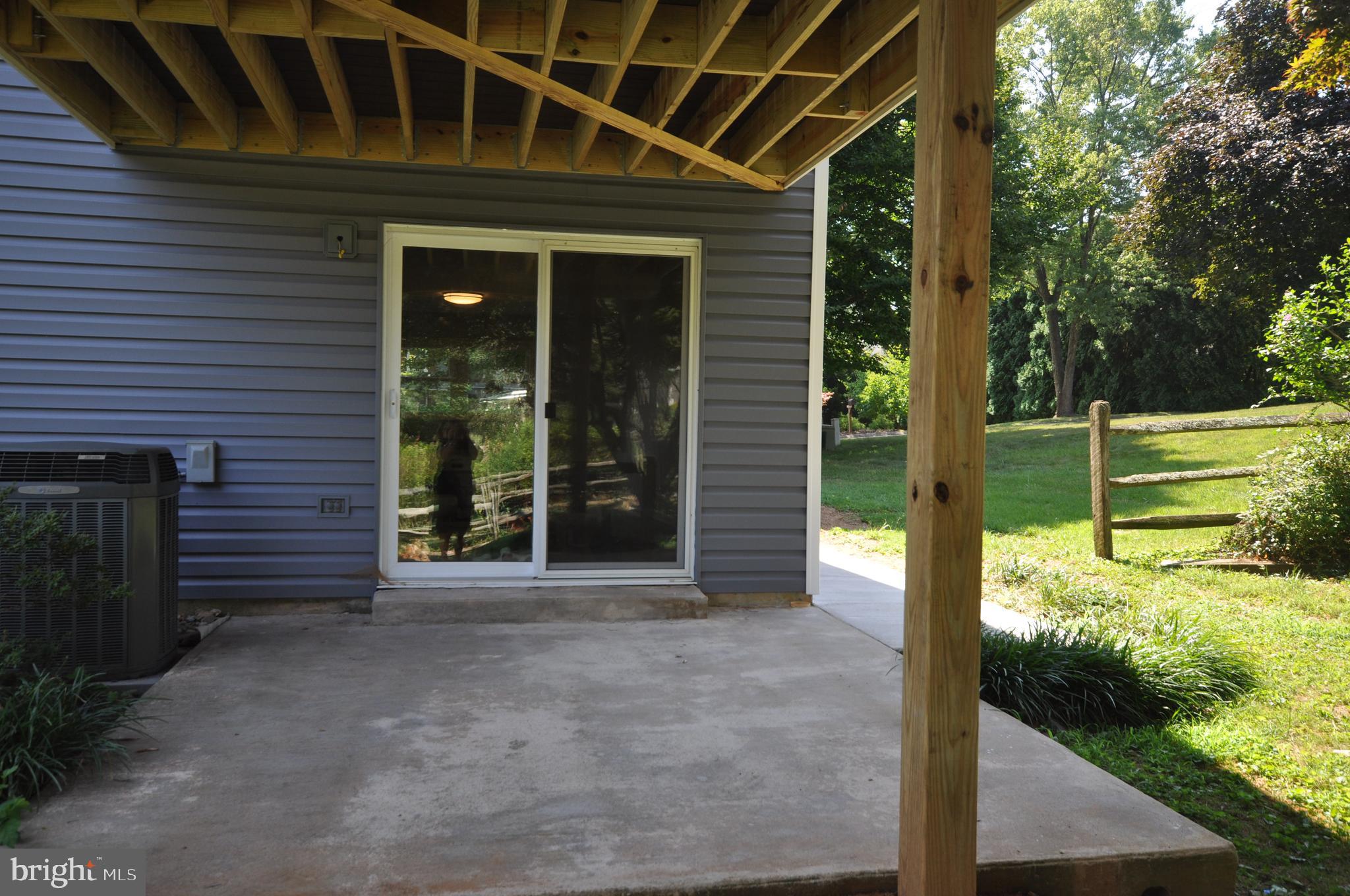 BROADVIEW - Residential Lease