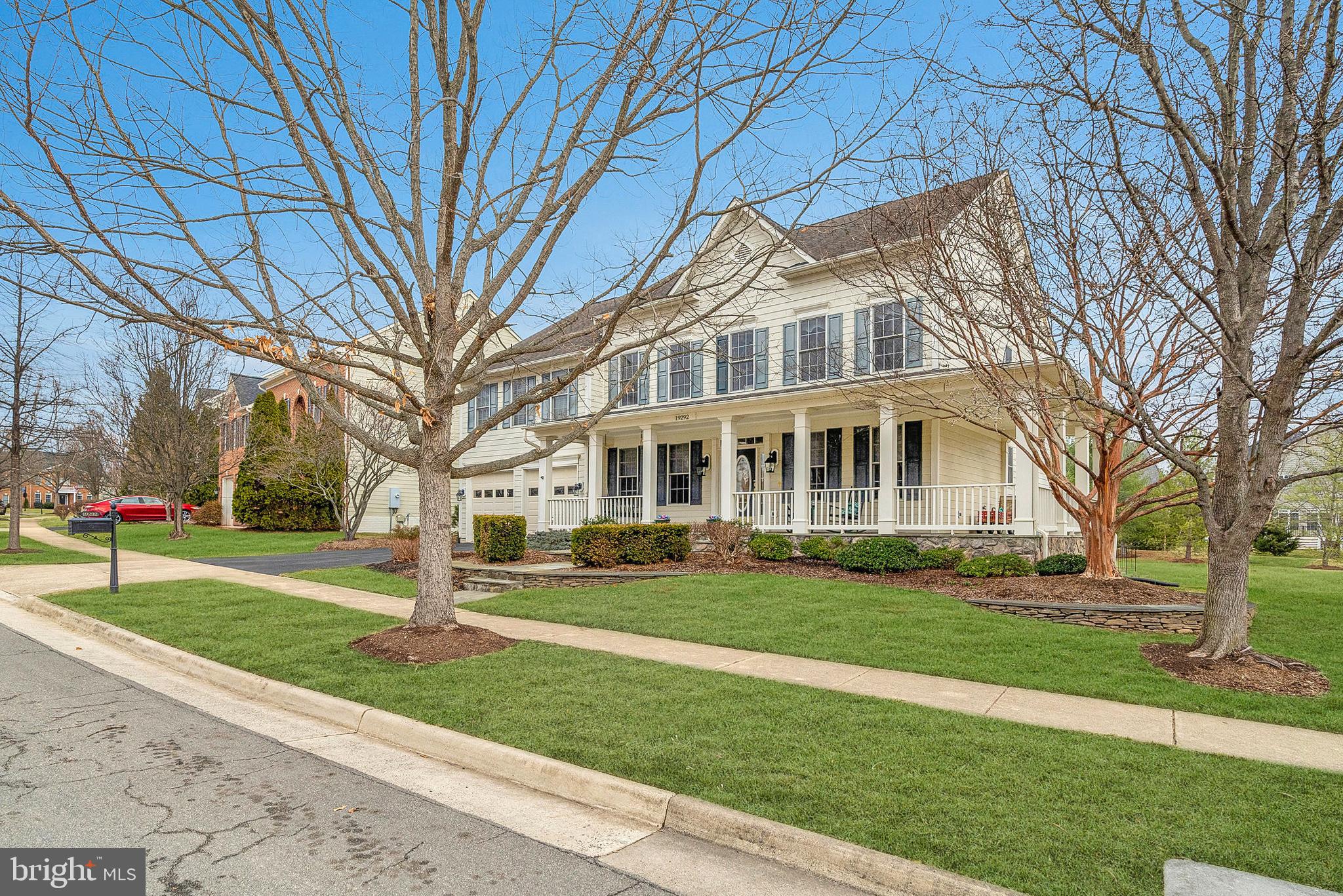LANSDOWNE ON THE POTOMAC - Residential