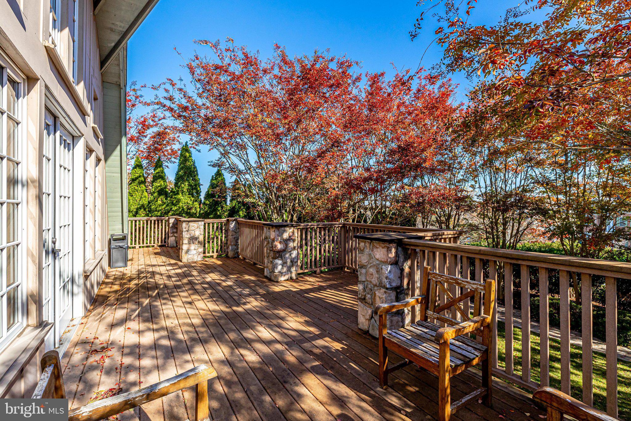 LANSDOWNE ON THE POTOMAC - Residential