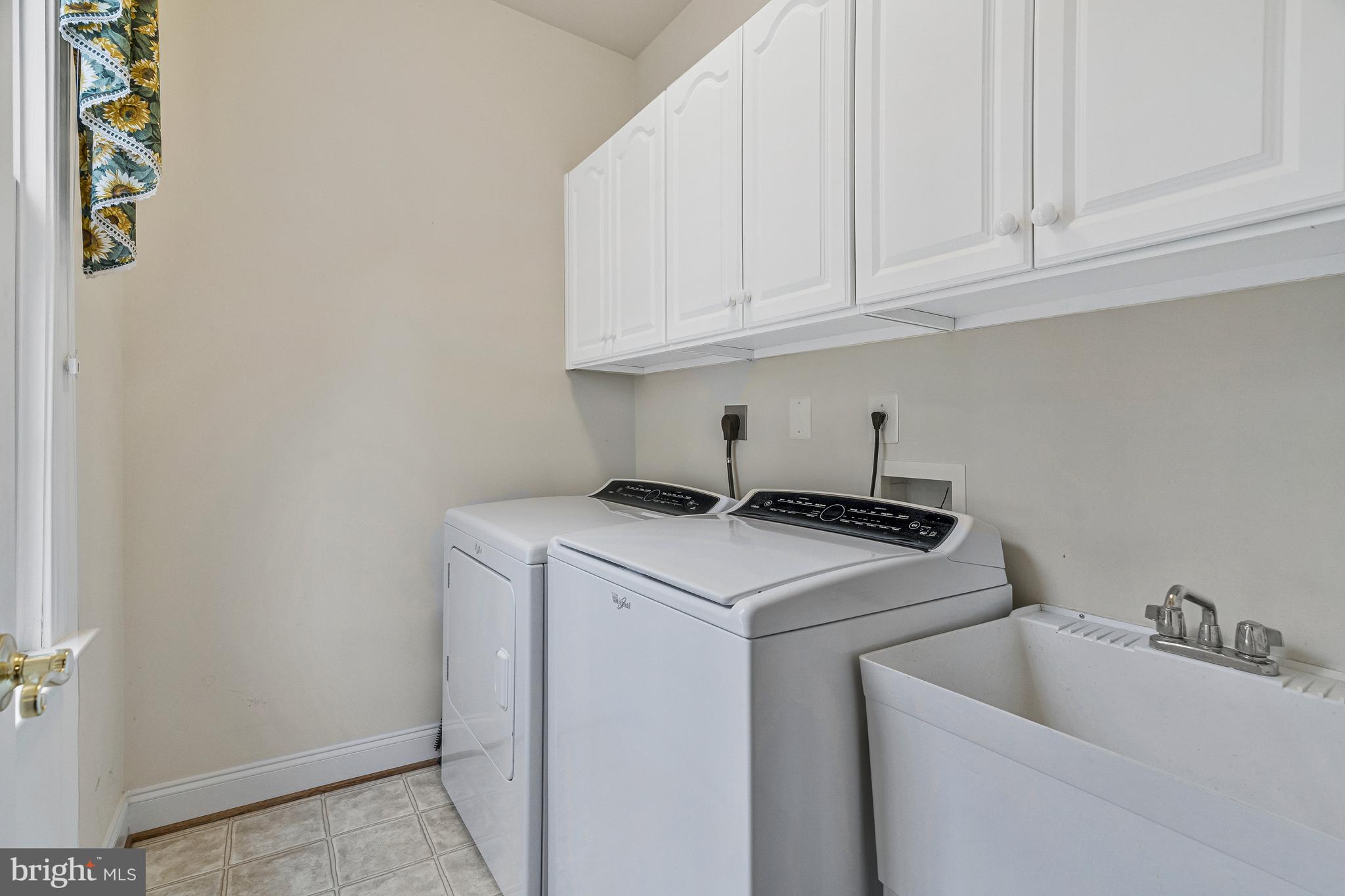 LANSDOWNE ON THE POTOMAC - Residential