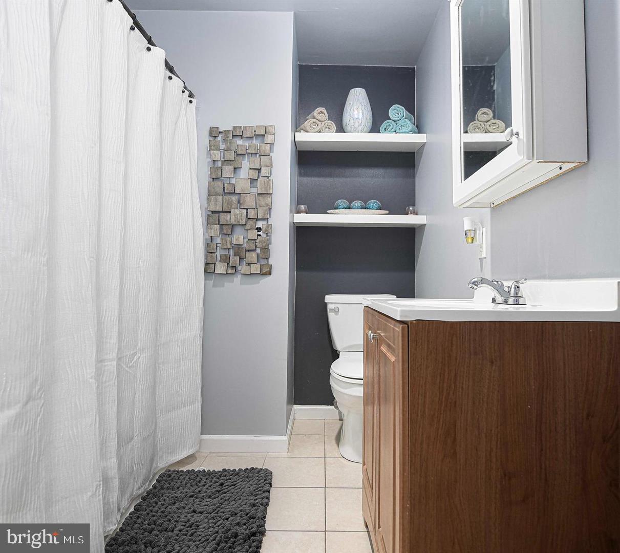 WAKEFIELD MEADOWS - Residential