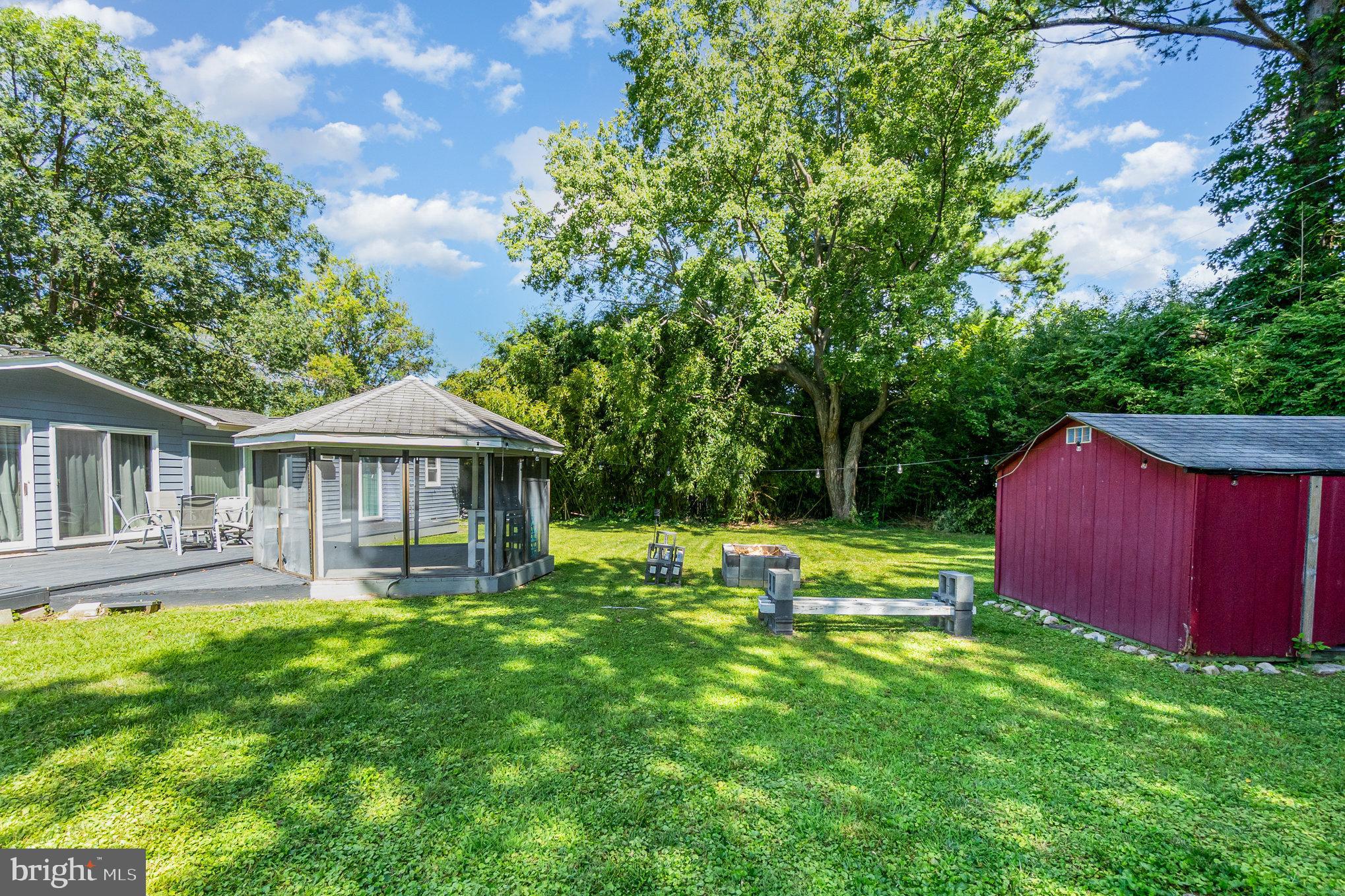 WAKEFIELD MEADOWS - Residential
