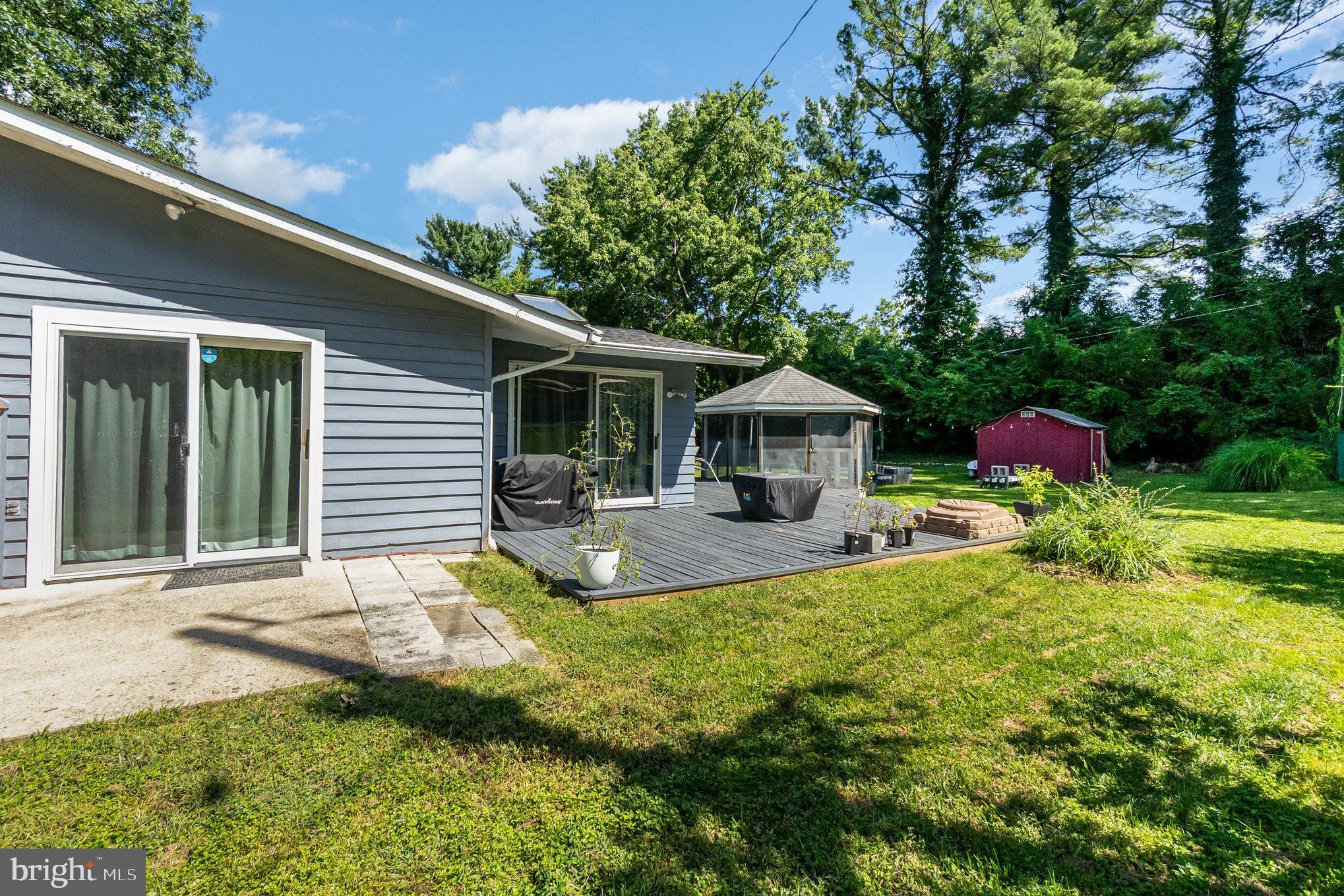 WAKEFIELD MEADOWS - Residential