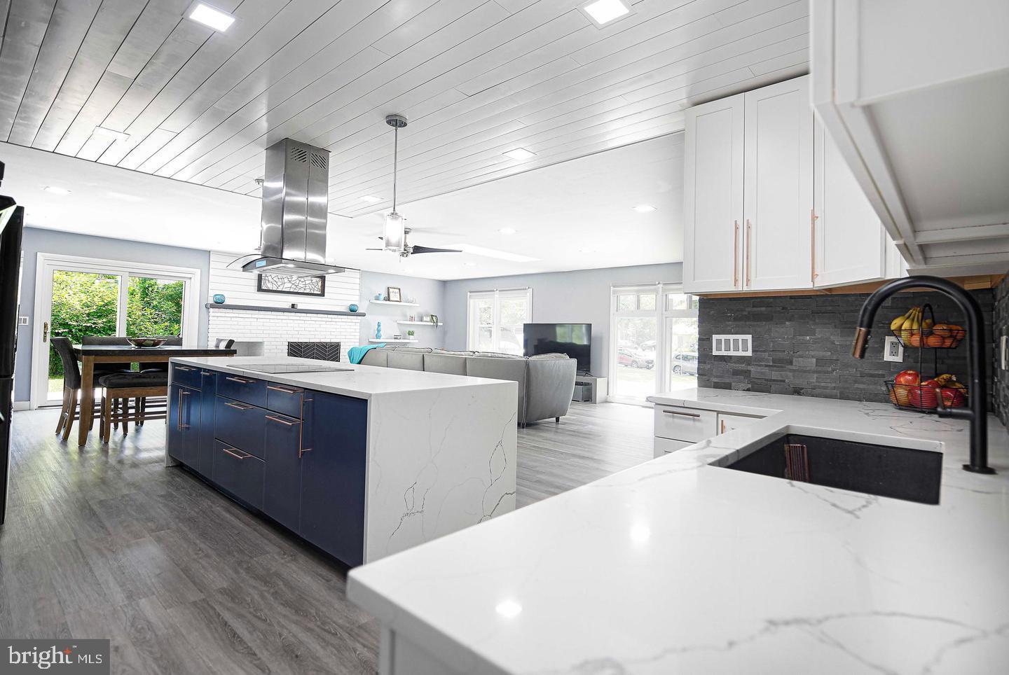 WAKEFIELD MEADOWS - Residential