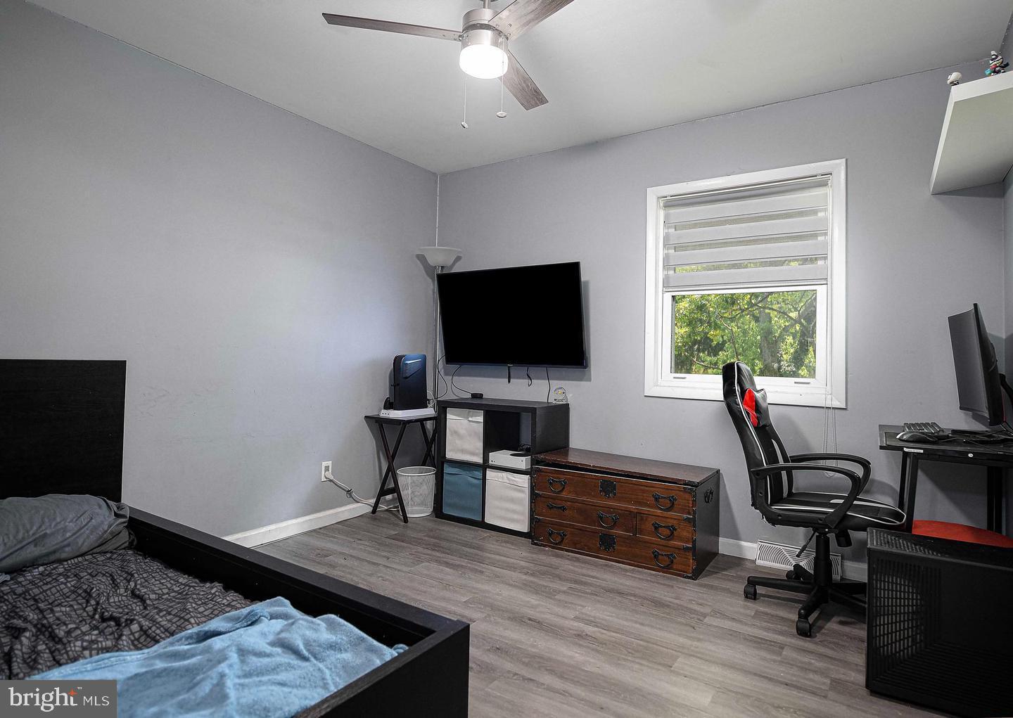 WAKEFIELD MEADOWS - Residential