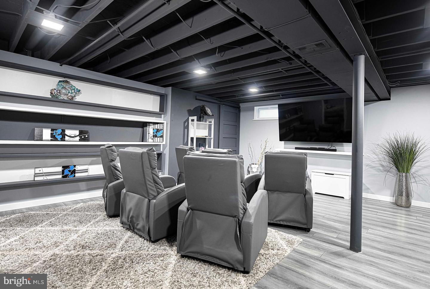 WAKEFIELD MEADOWS - Residential