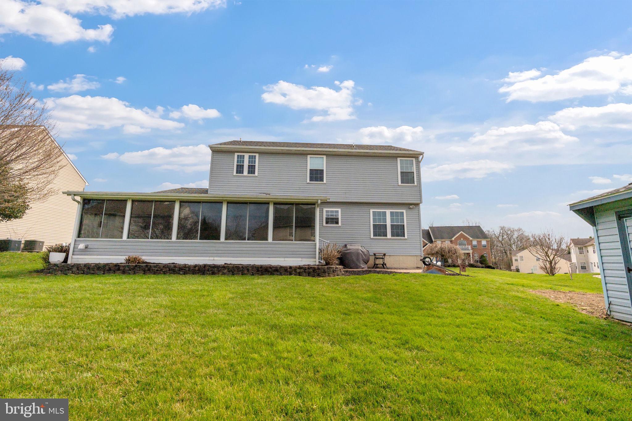 EAST GATE - Residential