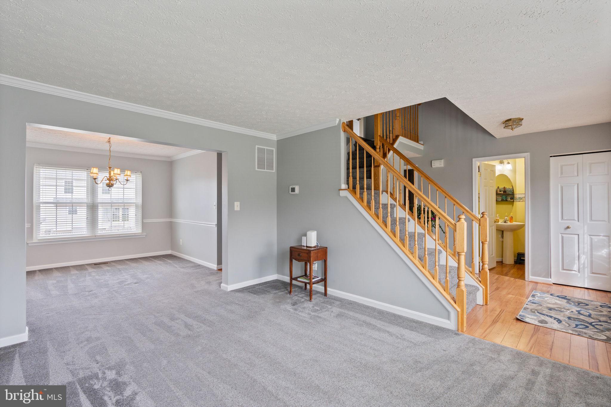 EAST GATE - Residential