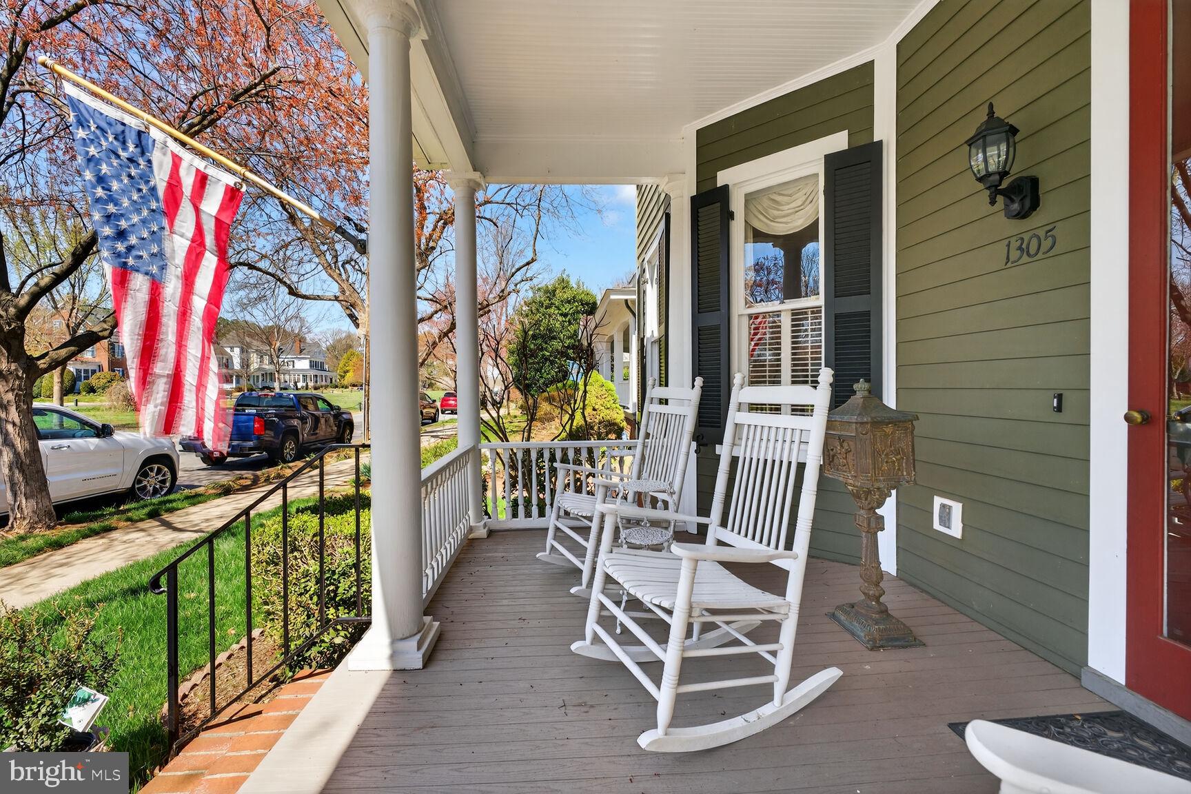 WASHINGTON AVE - Residential