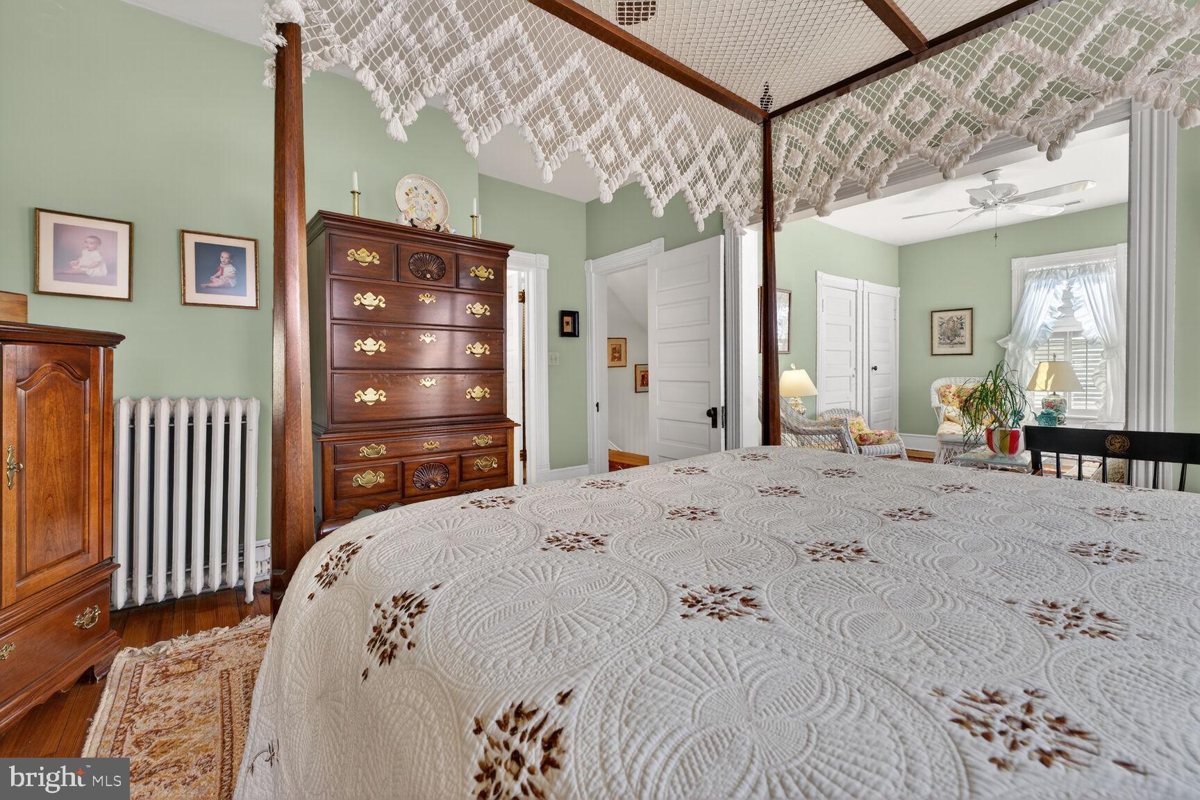 WASHINGTON AVE - Residential