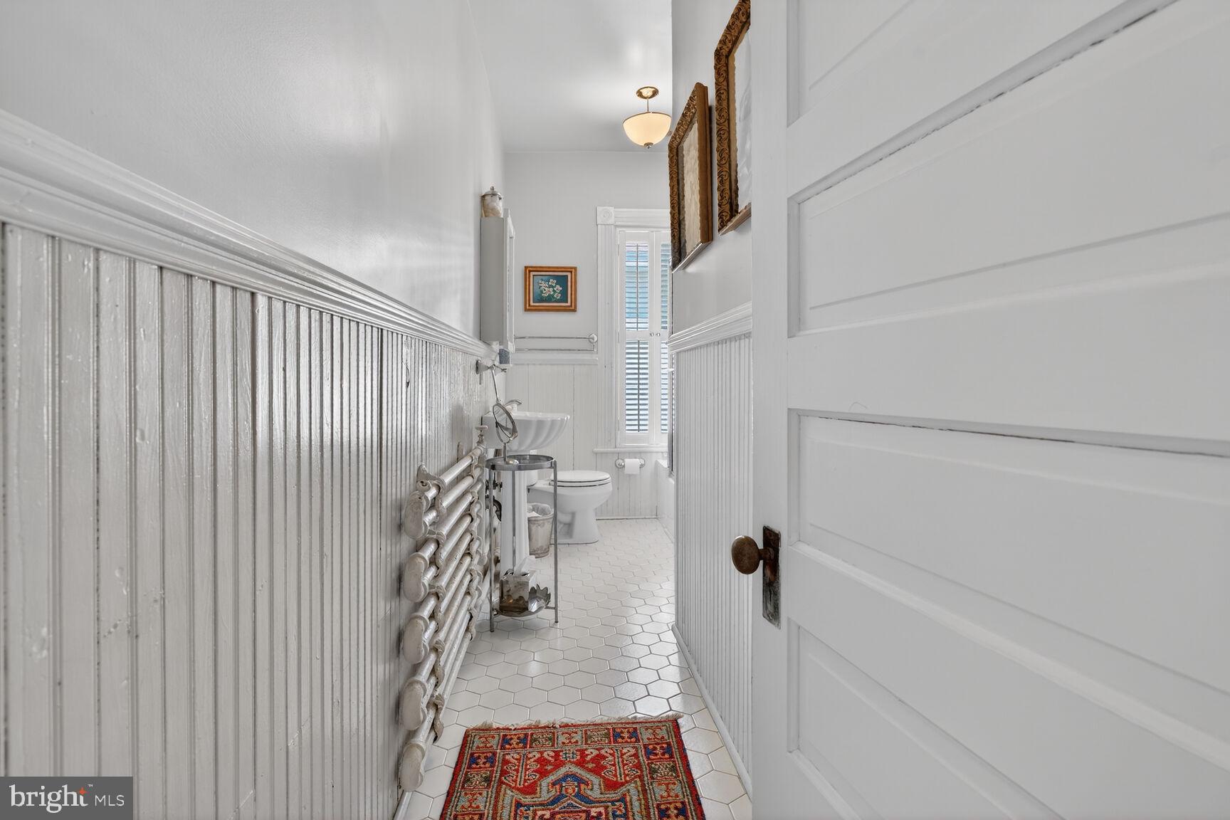 WASHINGTON AVE - Residential