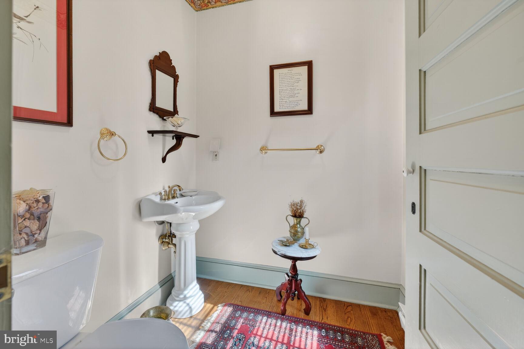 WASHINGTON AVE - Residential