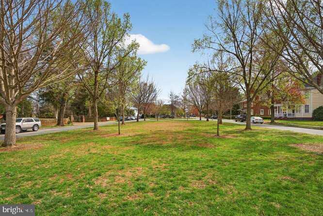 WASHINGTON AVE - Residential