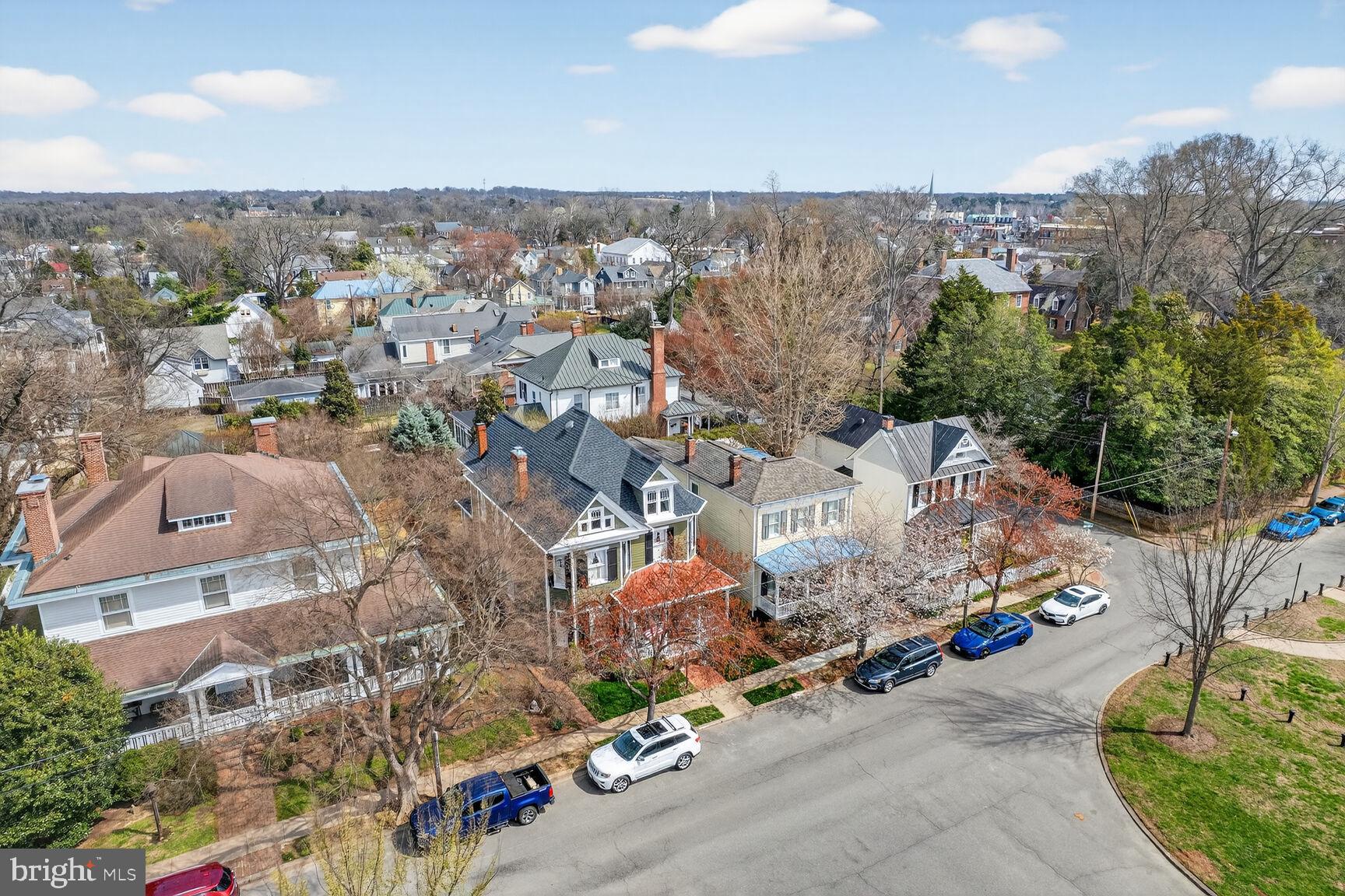 WASHINGTON AVE - Residential