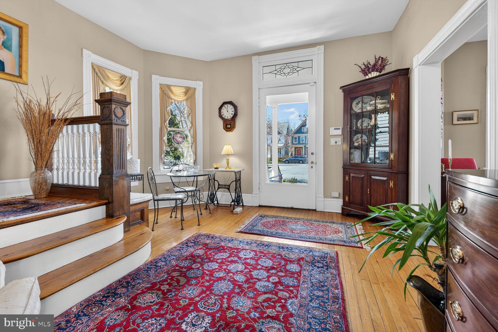 WASHINGTON AVE - Residential