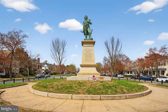 WASHINGTON AVE - Residential