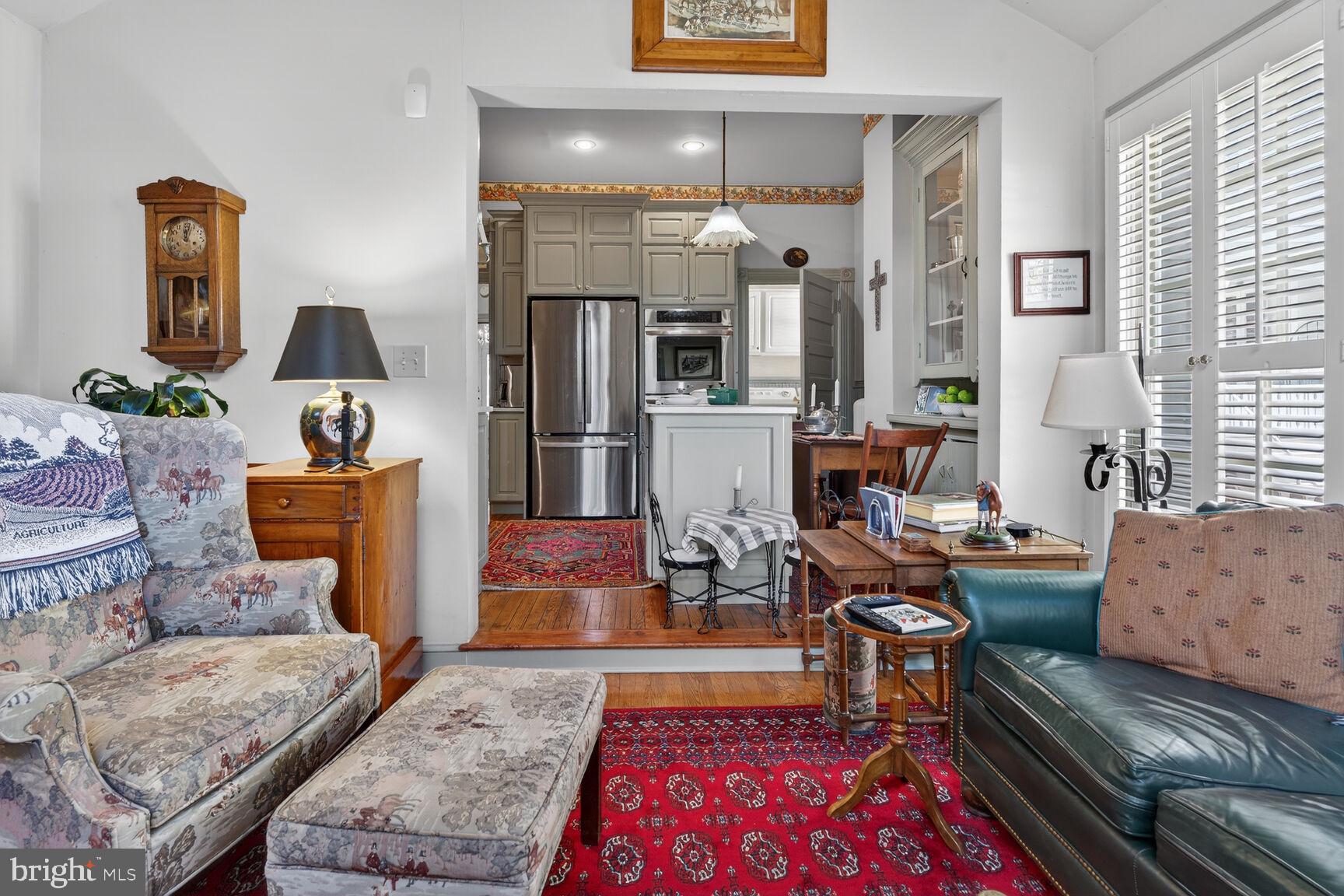 WASHINGTON AVE - Residential