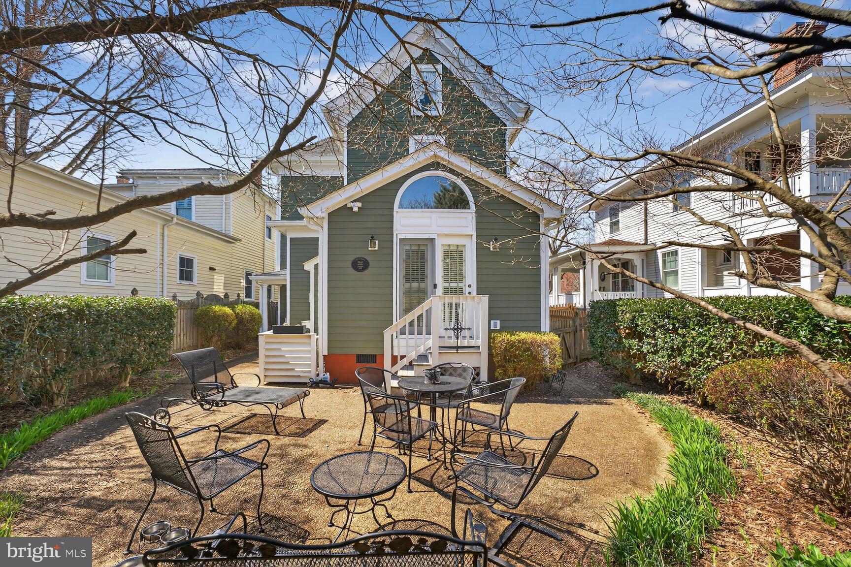 WASHINGTON AVE - Residential