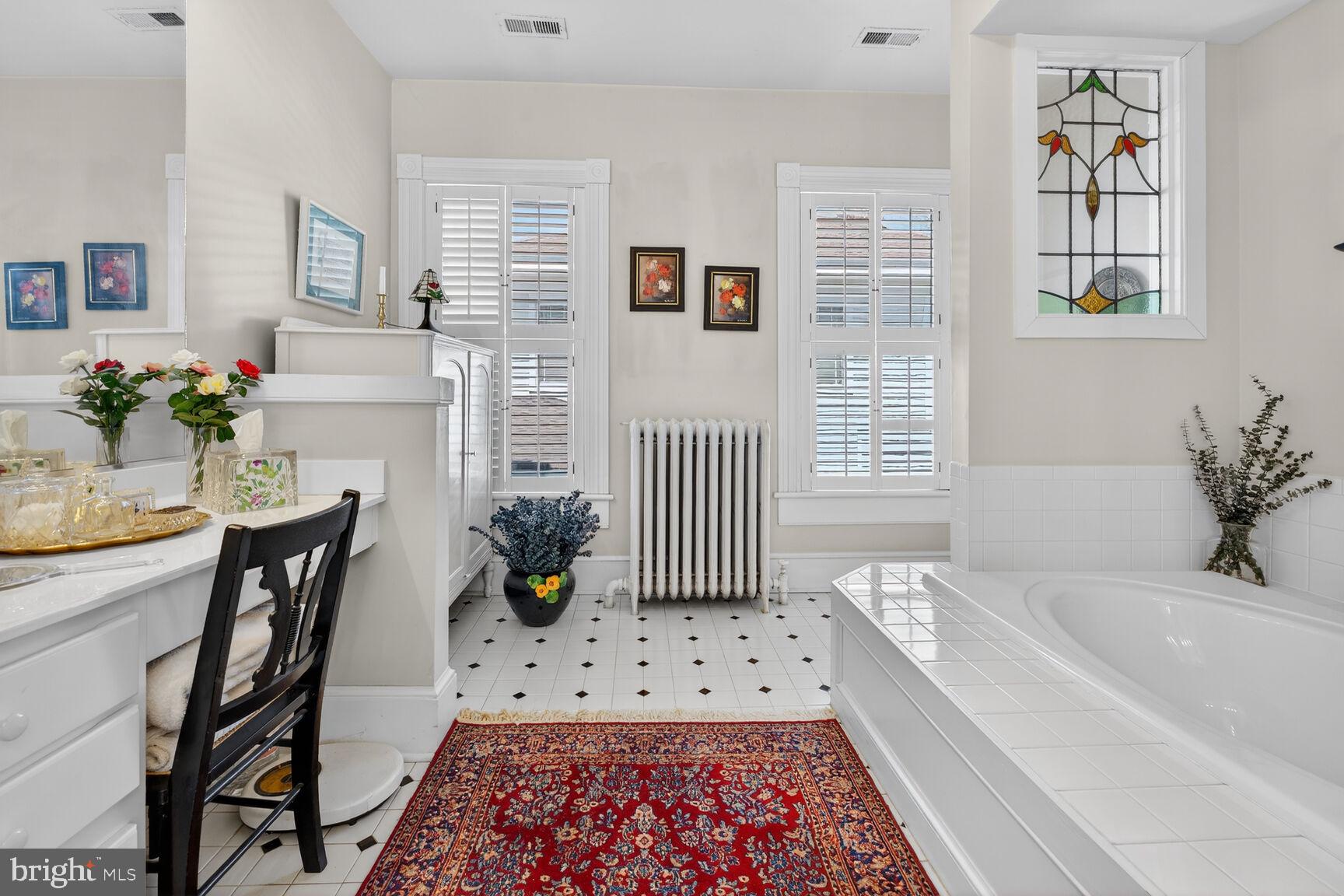 WASHINGTON AVE - Residential