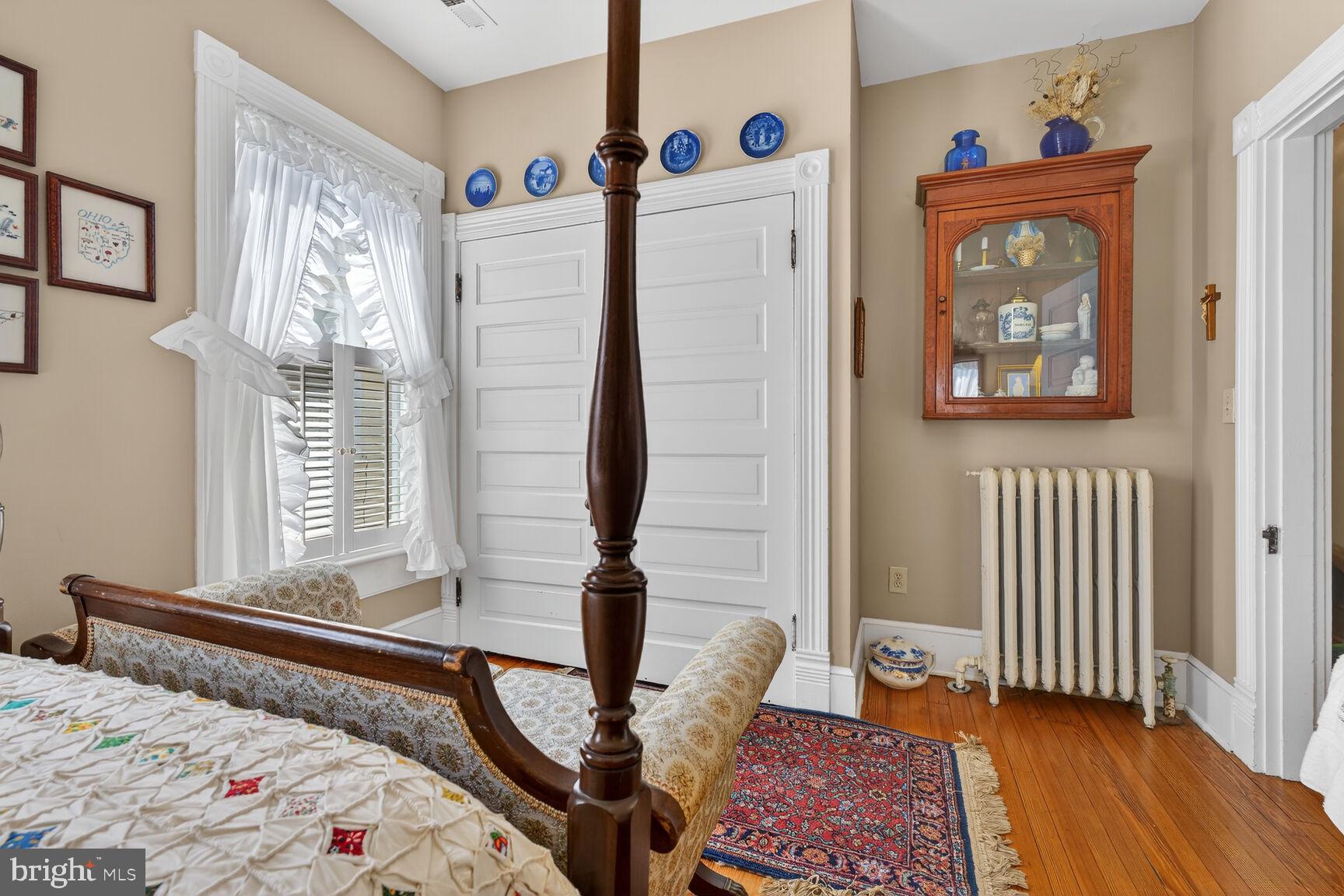 WASHINGTON AVE - Residential