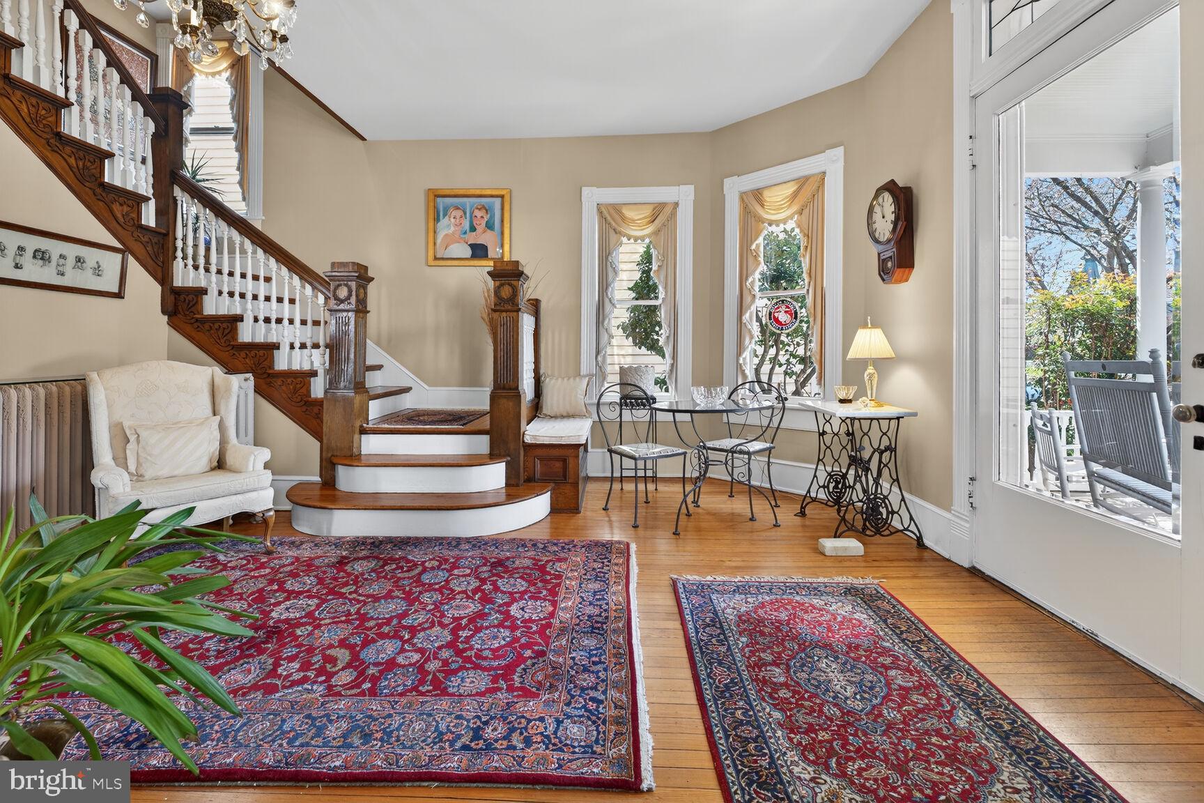 WASHINGTON AVE - Residential