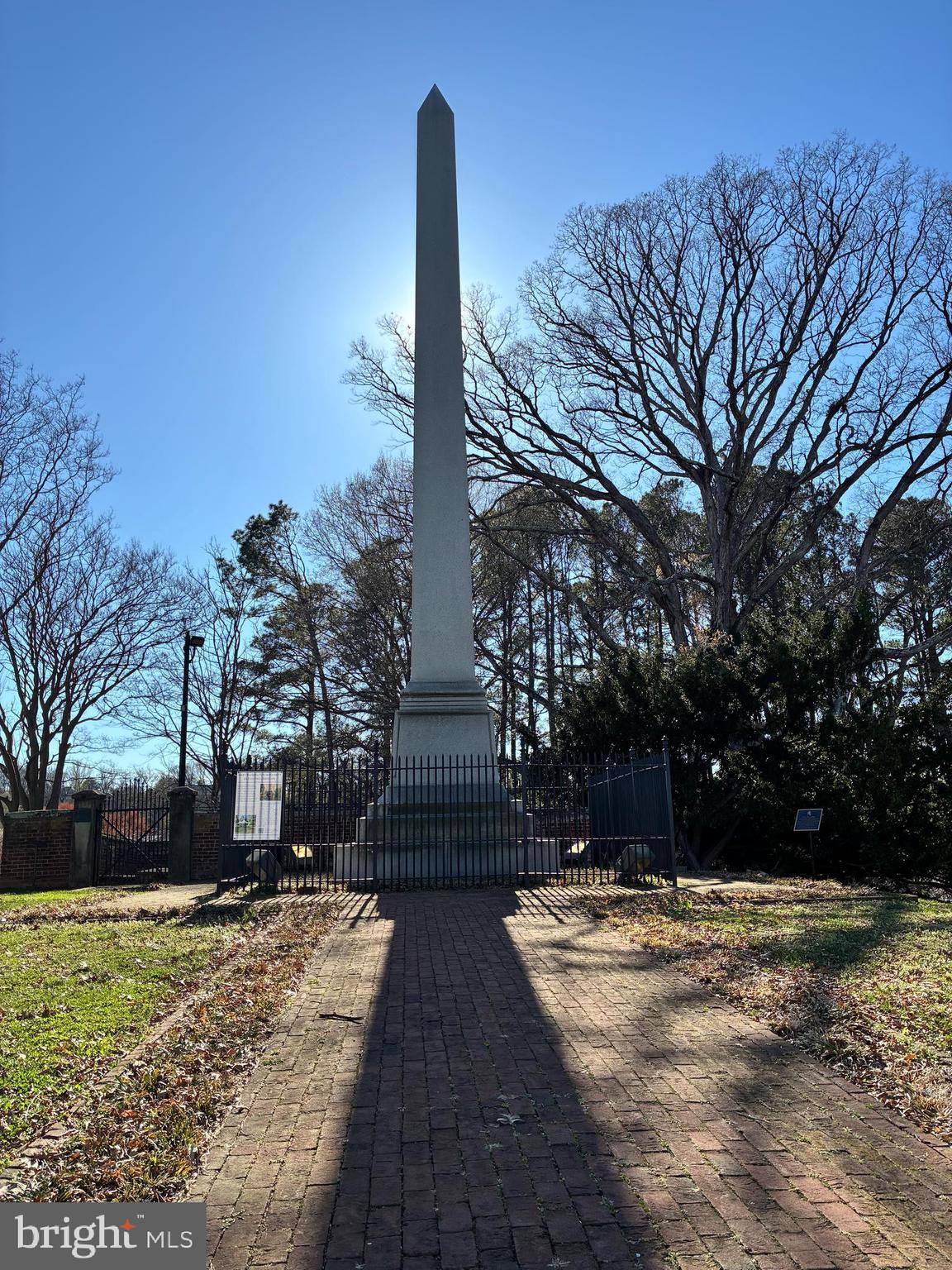 WASHINGTON AVE - Residential