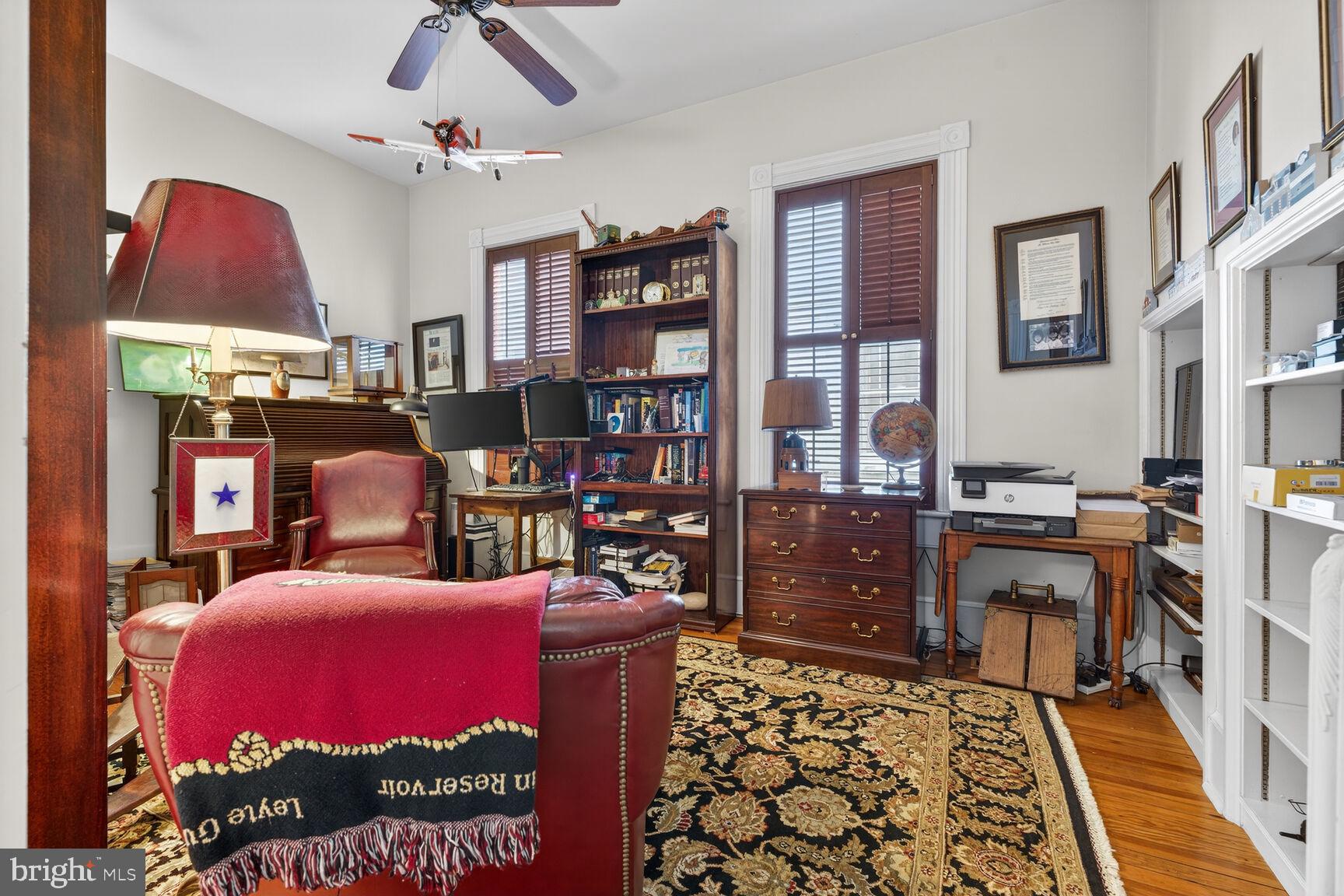 WASHINGTON AVE - Residential