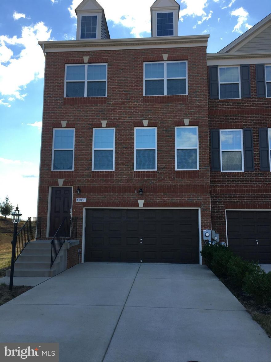 $5000 closing paid! House shows like a model home ! Ok folks ..pay attention .... NO front foot fee...cheaper HOA fee...cheaper excise tax (only 7 years left)....30K+ cheaper than the same one new !! Are you getting the picture yet?? This bargain won't last. End unit..2 car garage....deck..3BR, 2 full bath, 2 half bath...granite...stainless steel appliances...call today!