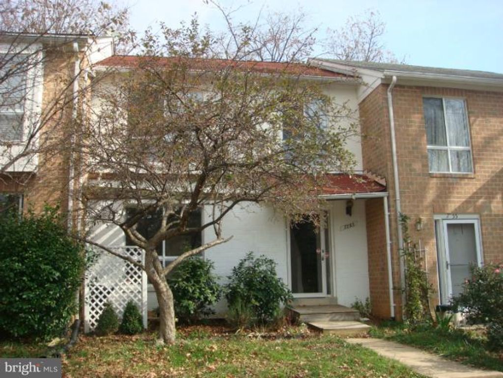 Photo of 7253 Dockside Lane, COLUMBIA, MD 21045 (MLS # MDHW2061188)