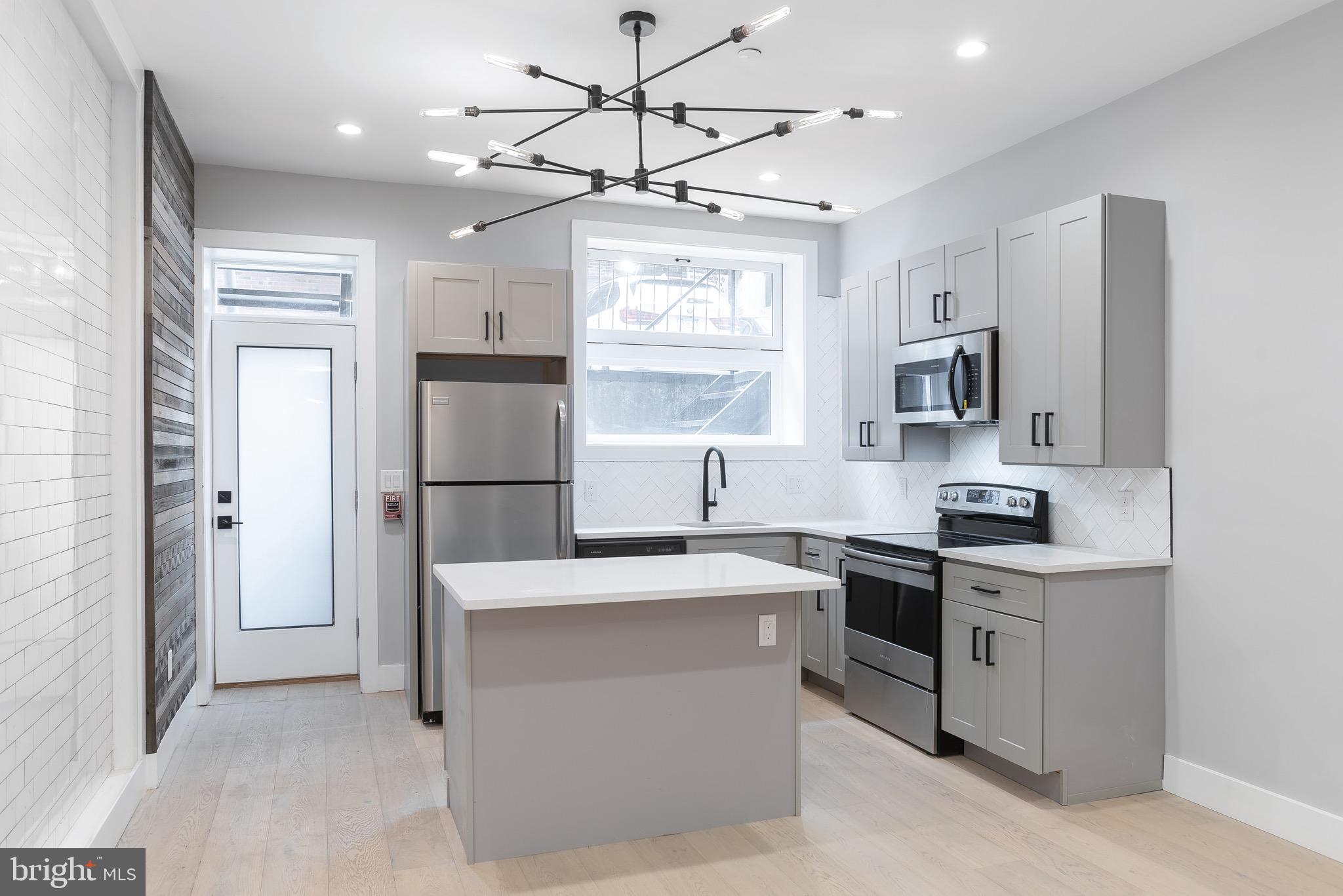 RITTENHOUSE SQUARE - Residential Lease