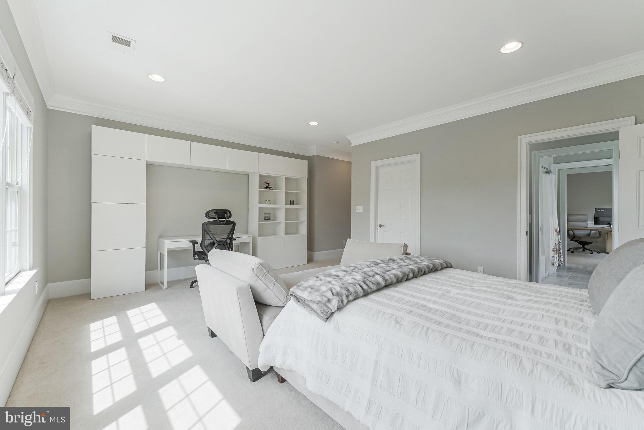 ELLISON HEIGHTS - Residential