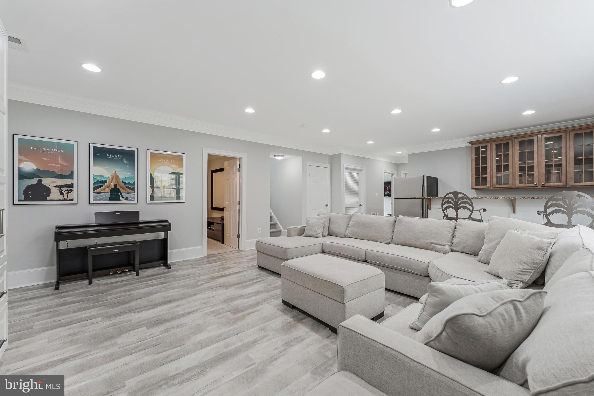 ELLISON HEIGHTS - Residential