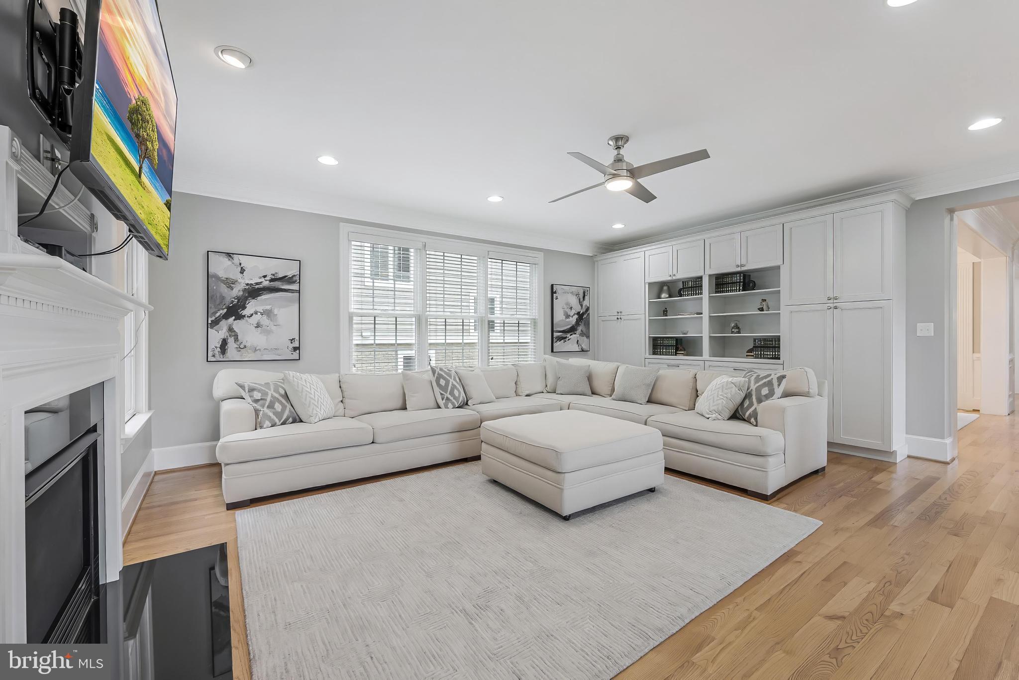 ELLISON HEIGHTS - Residential