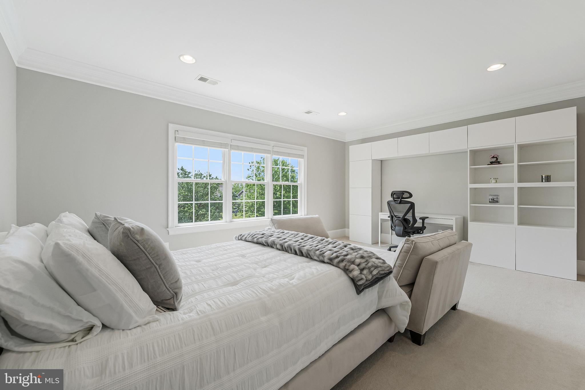 ELLISON HEIGHTS - Residential