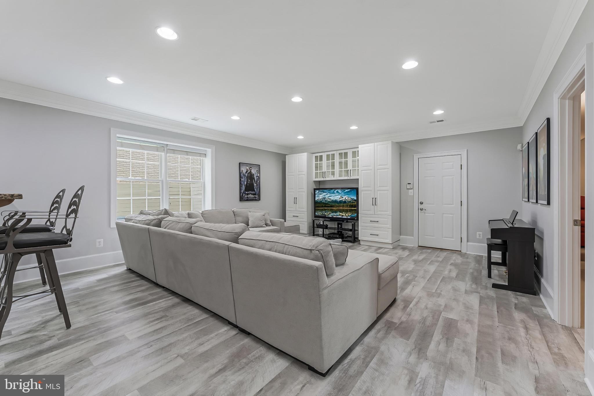 ELLISON HEIGHTS - Residential