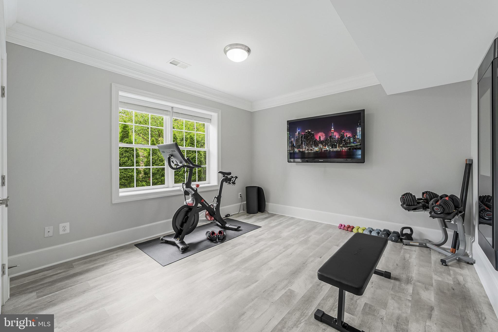 ELLISON HEIGHTS - Residential