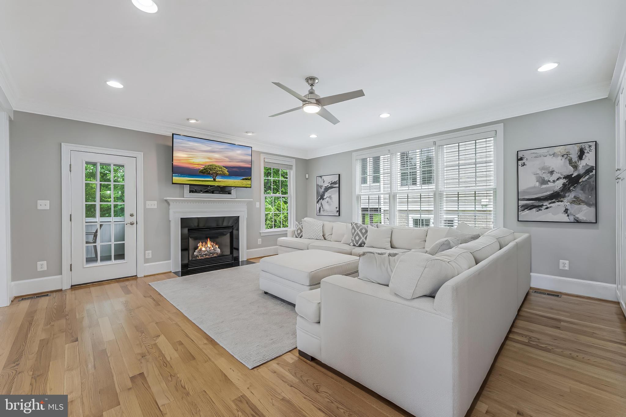 ELLISON HEIGHTS - Residential