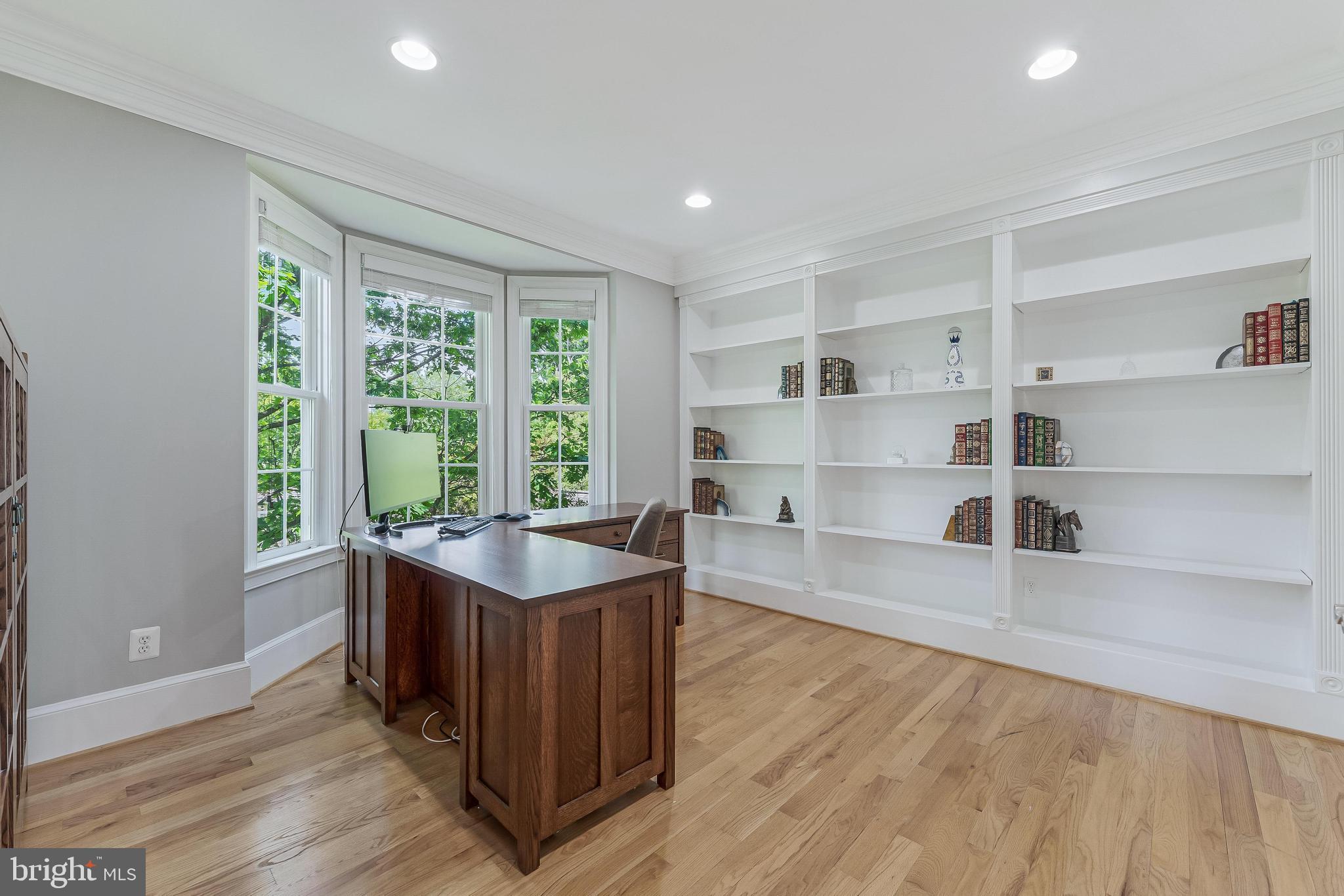 ELLISON HEIGHTS - Residential